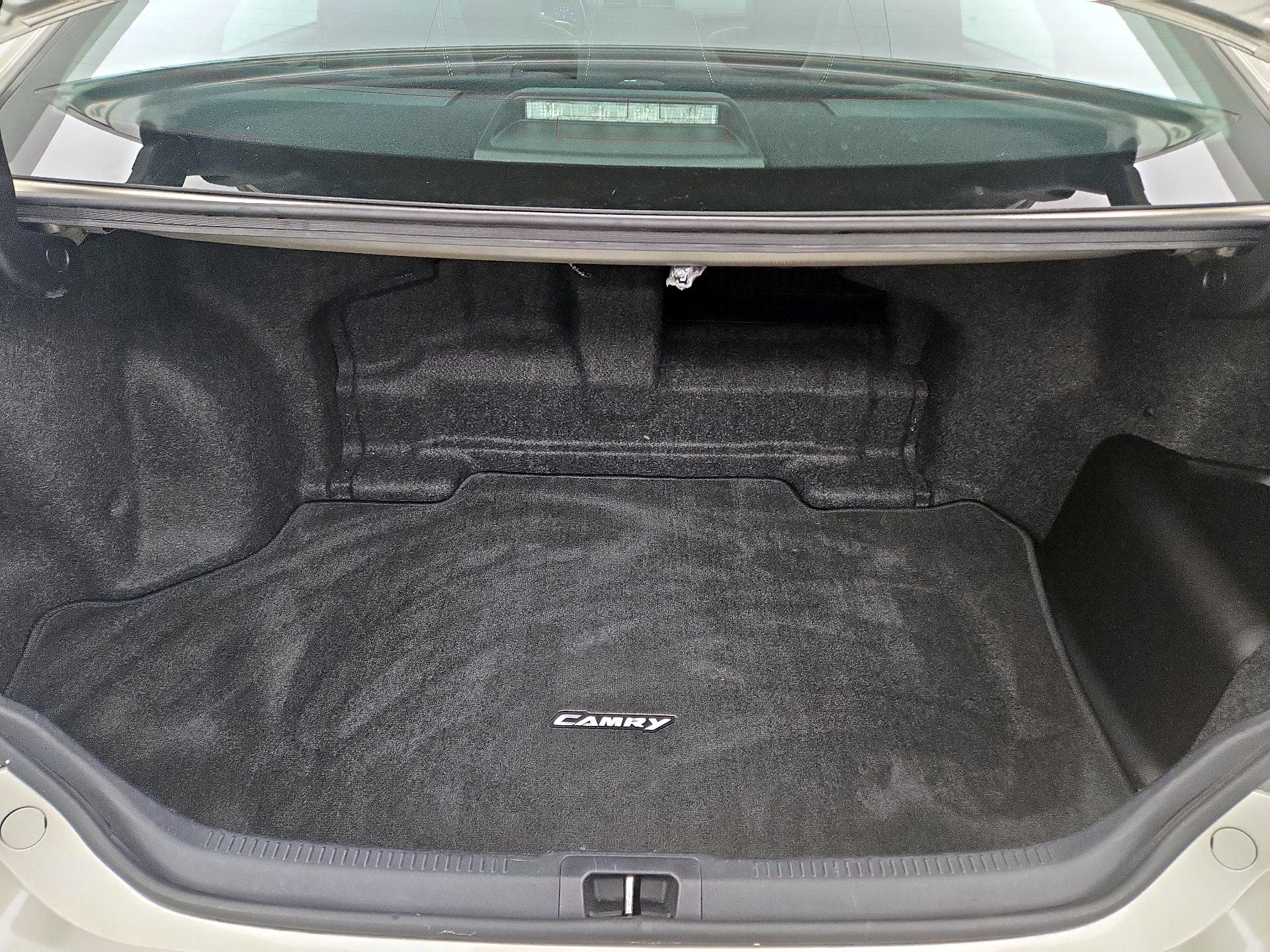 Thumbnail: 2016 Toyota Camry - 20