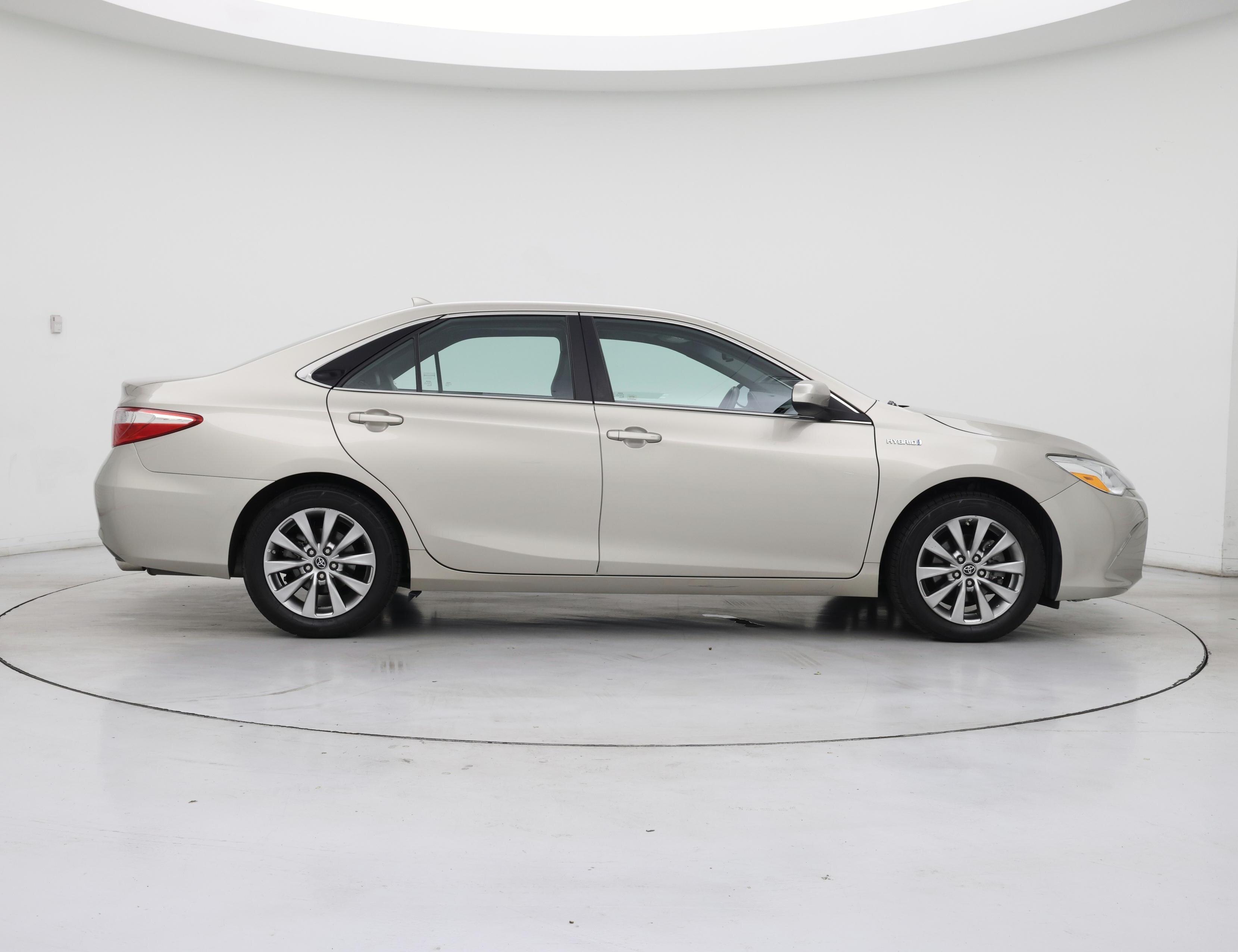Thumbnail: 2016 Toyota Camry - 7
