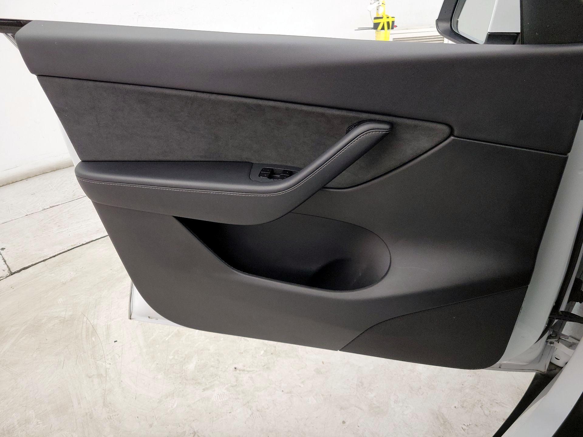 Thumbnail: 2021 Tesla Model Y - 12