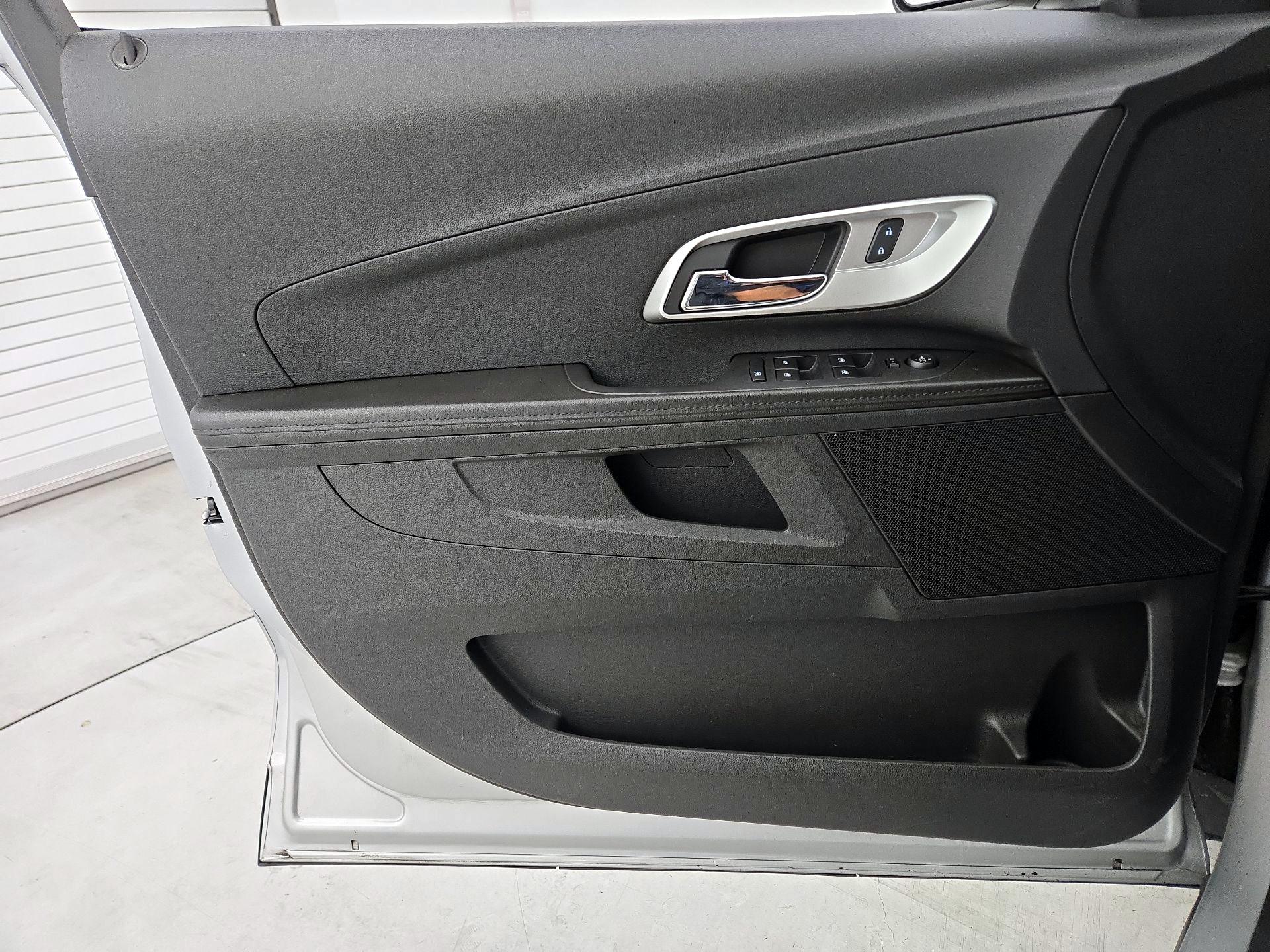 Thumbnail: 2016 Chevrolet Equinox - 12