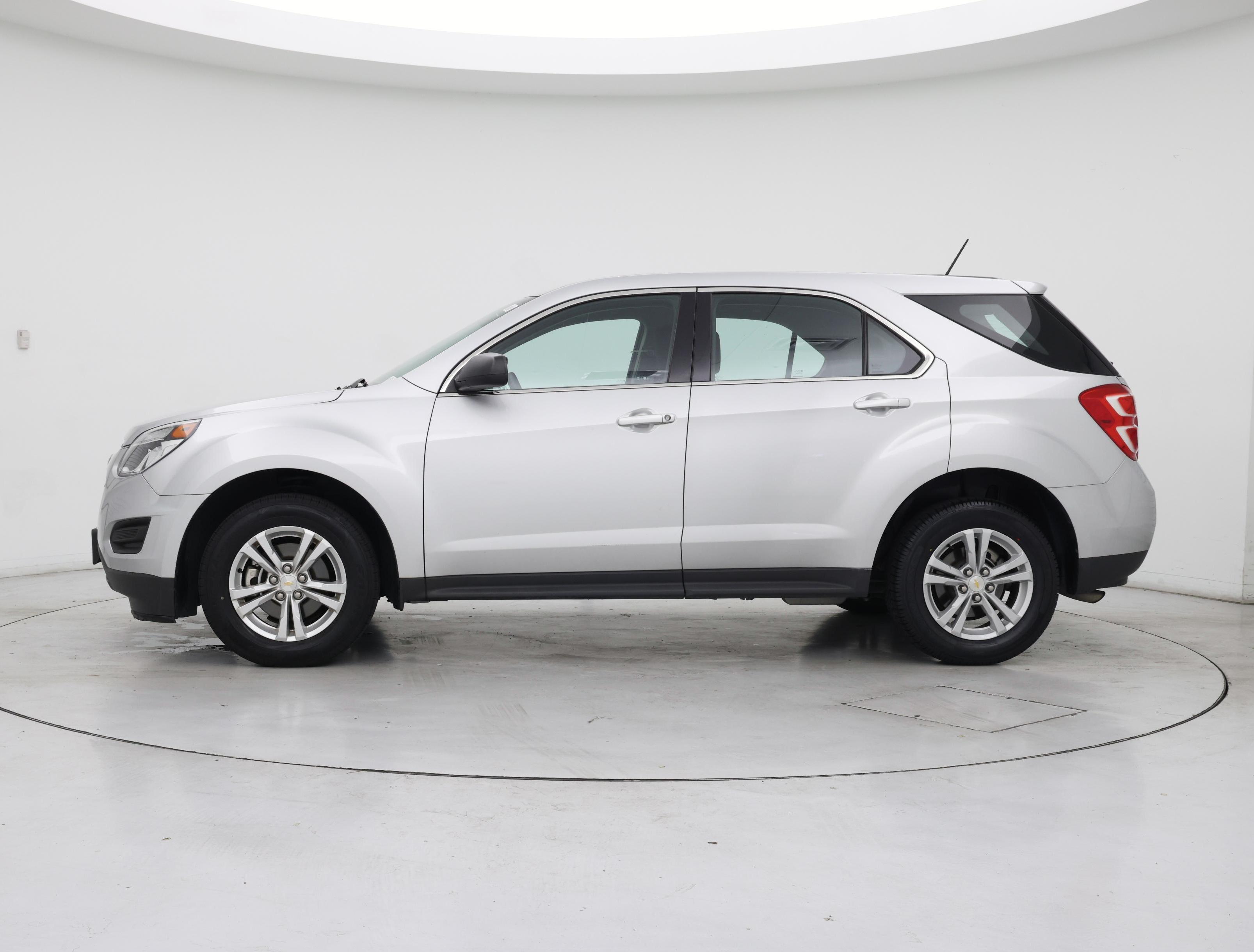 Thumbnail: 2016 Chevrolet Equinox - 3