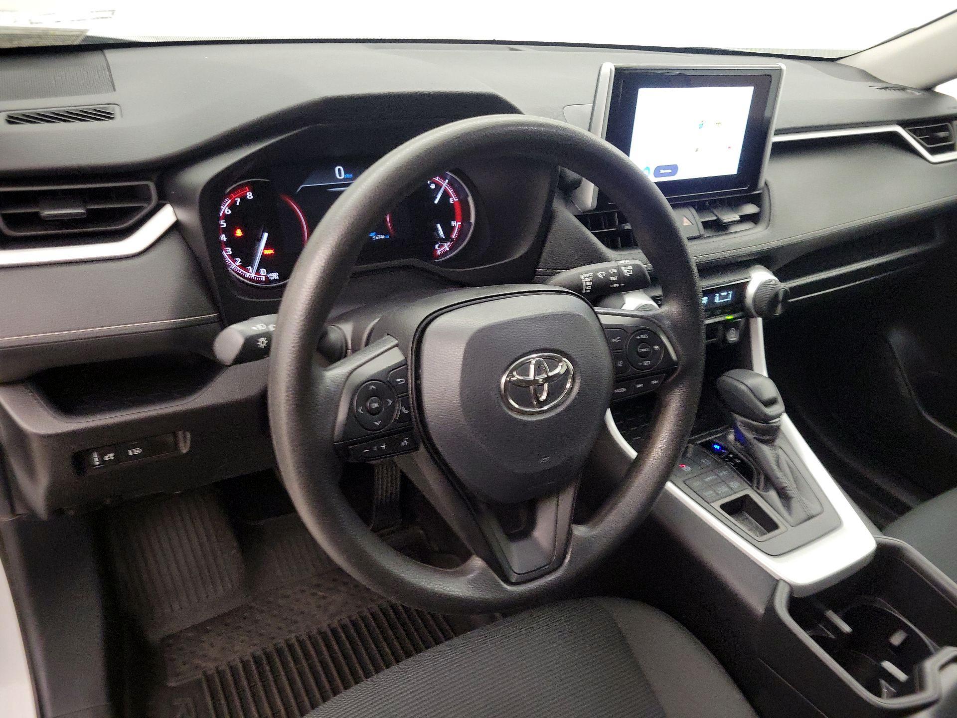 Thumbnail: 2025 Toyota RAV4 - 9