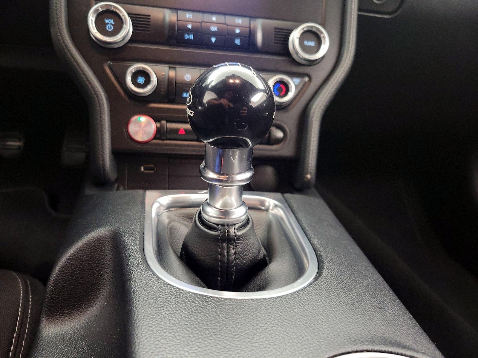 2020 Ford Mustang GT - Photo 18