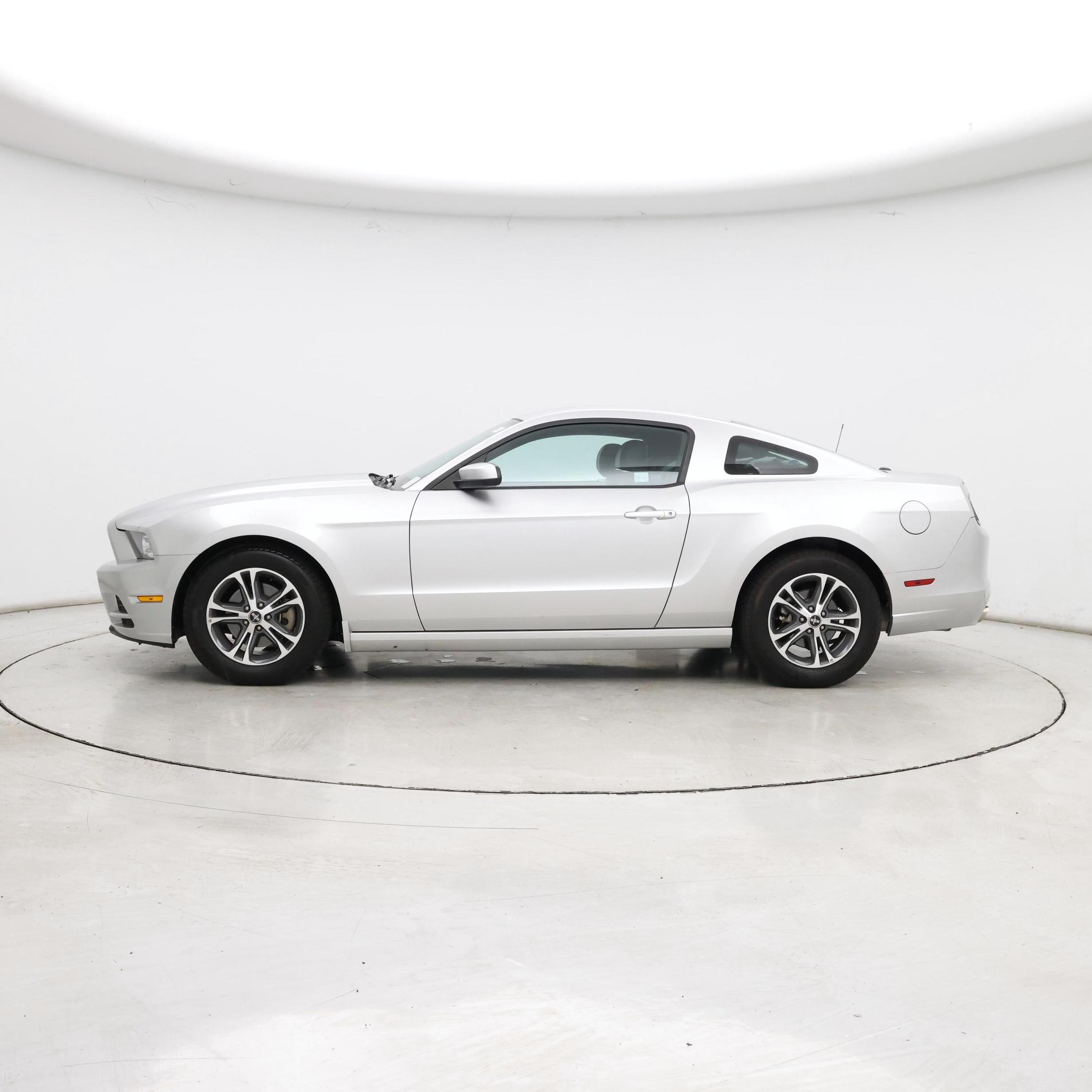Thumbnail: 2014 Ford Mustang - 3