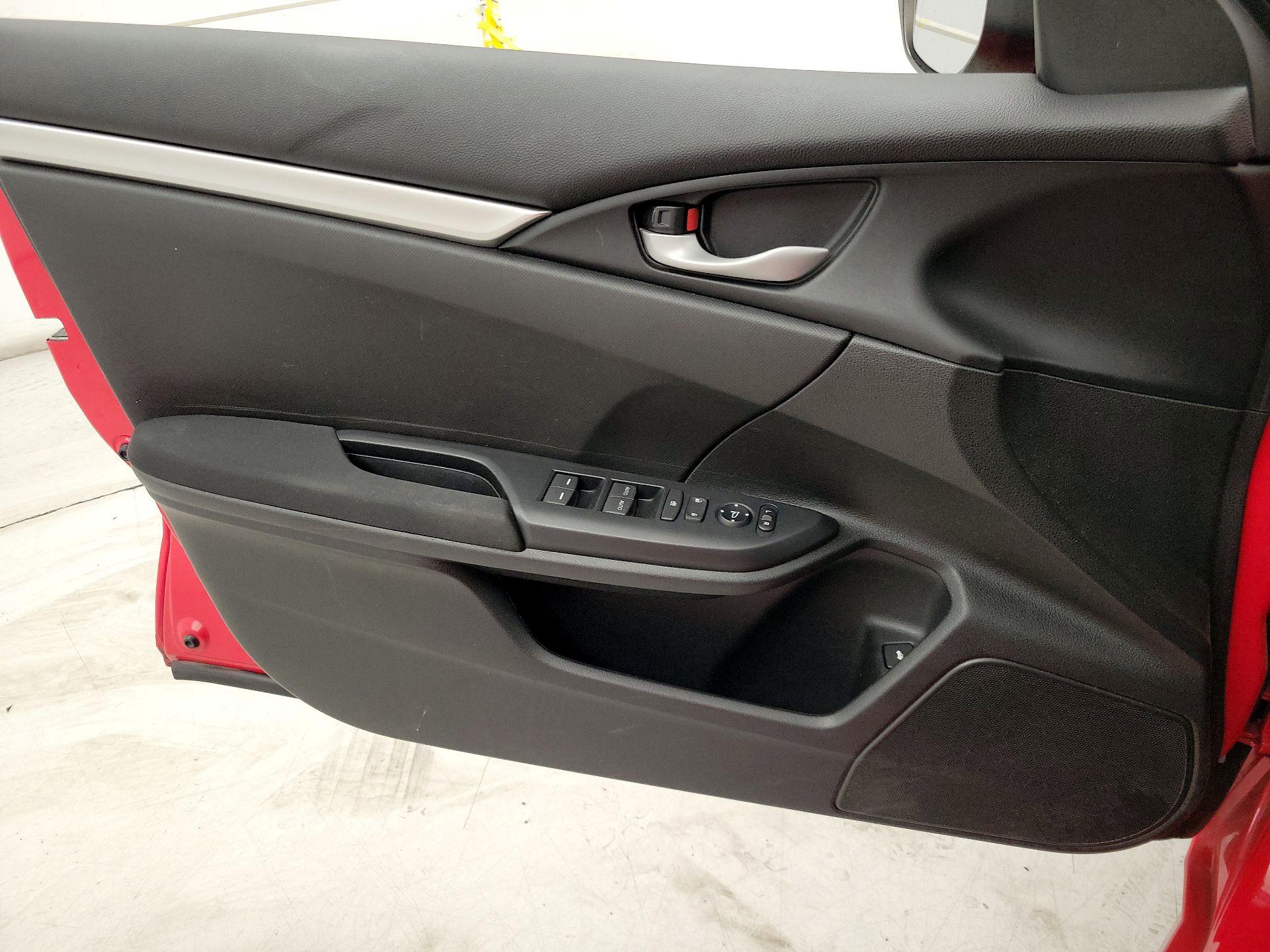 Thumbnail: 2016 Honda Civic - 12