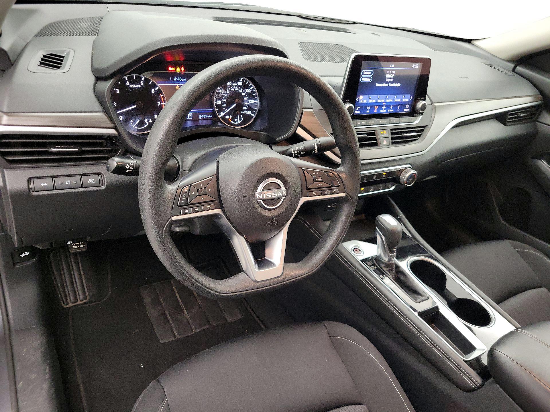 Thumbnail: 2023 Nissan Altima - 9