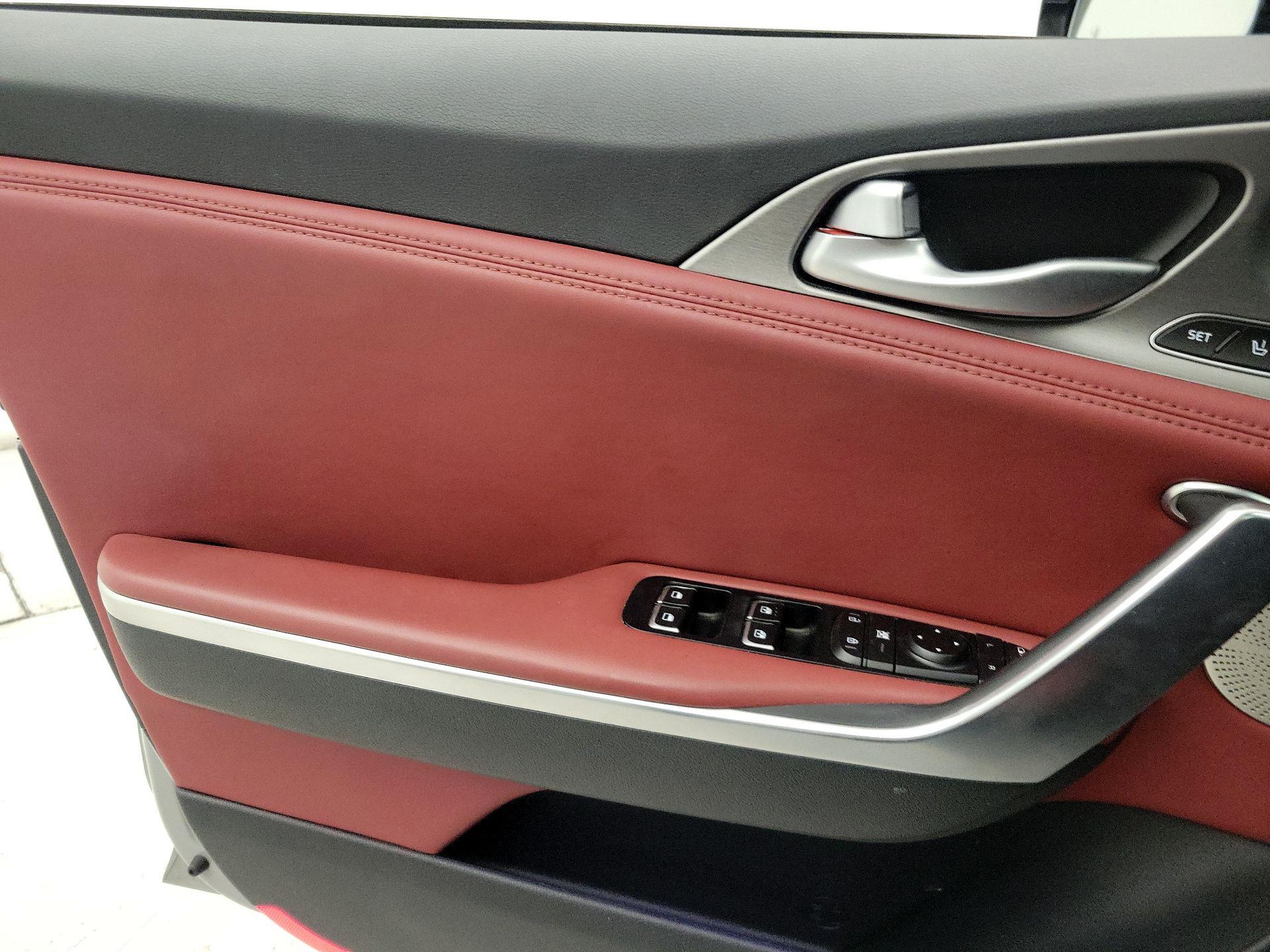 Thumbnail: 2021 Kia Stinger - 12