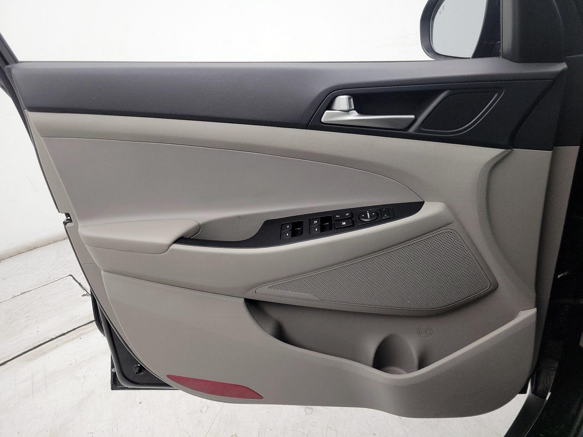 Thumbnail: 2020 Hyundai Tucson - 12