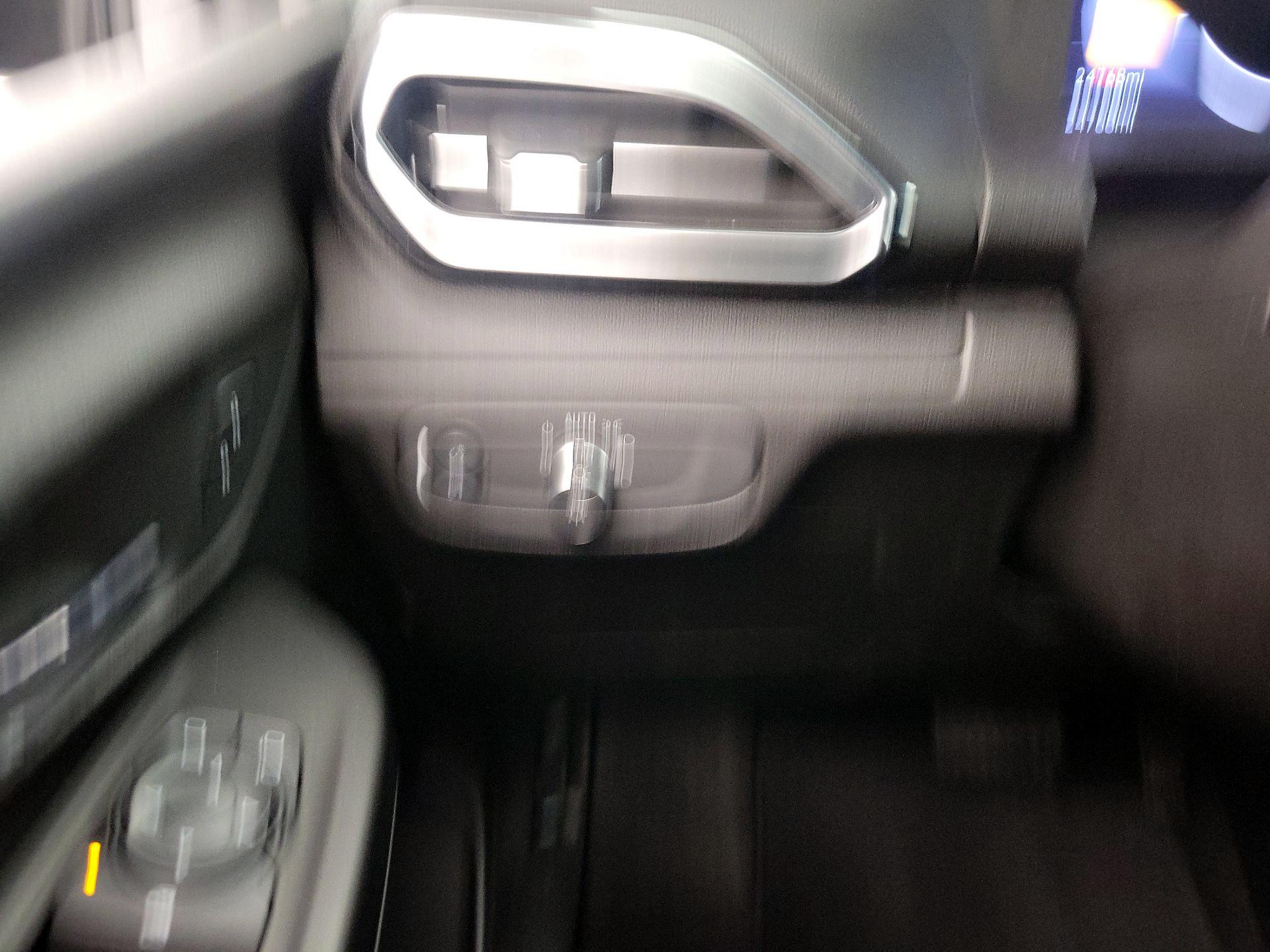 Thumbnail: 2022 Chevrolet Bolt EV - 13