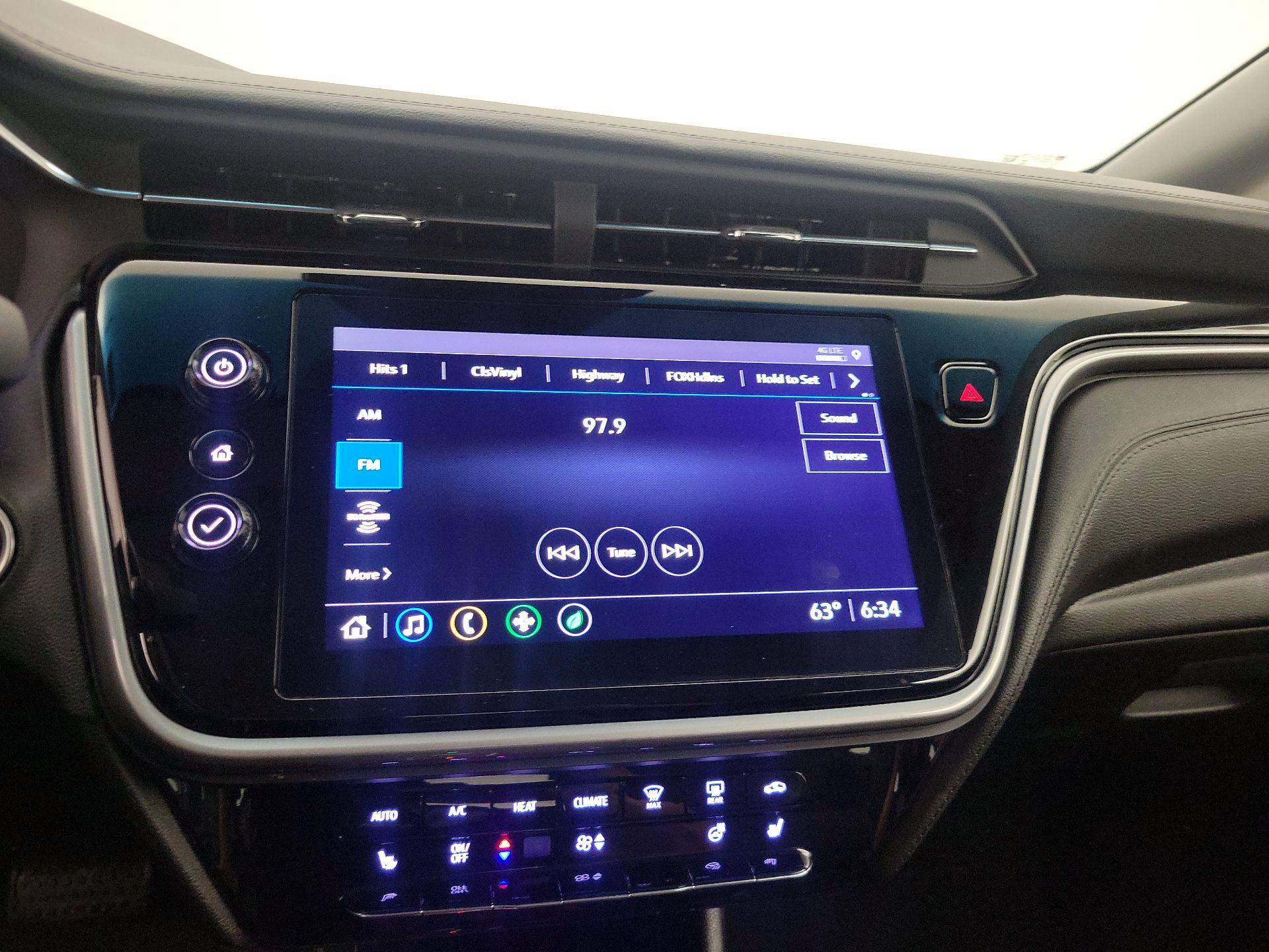 Thumbnail: 2022 Chevrolet Bolt EV - 16