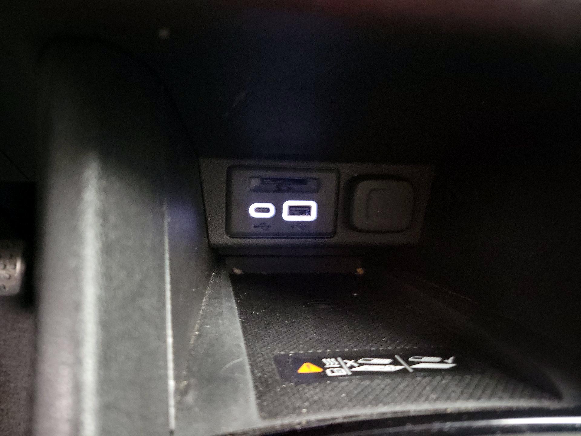 Thumbnail: 2022 Chevrolet Bolt EV - 19