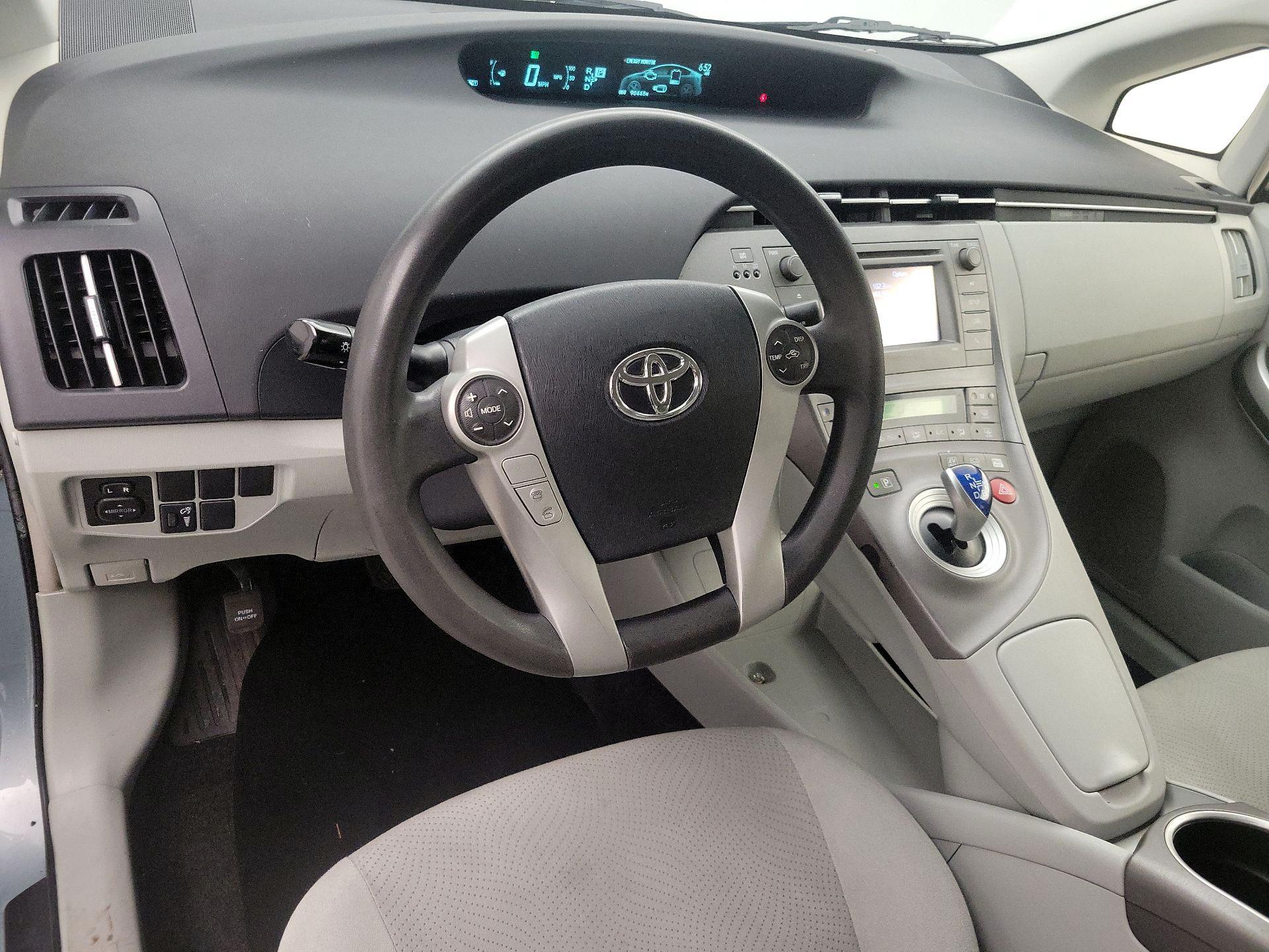 Thumbnail: 2015 Toyota Prius - 9