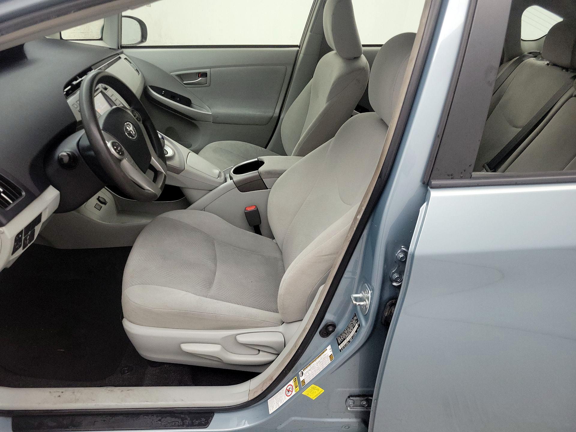 Thumbnail: 2015 Toyota Prius - 11
