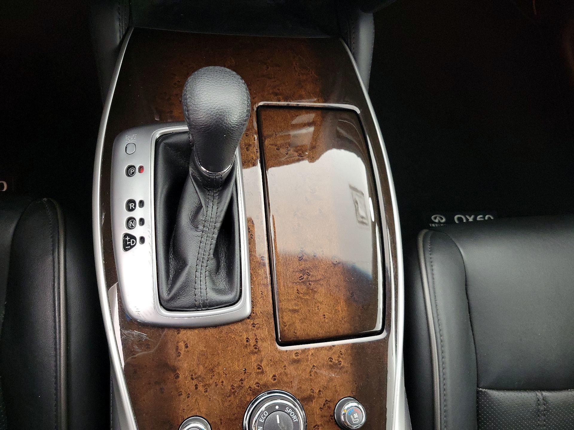 Thumbnail: 2015 INFINITI QX60 - 17