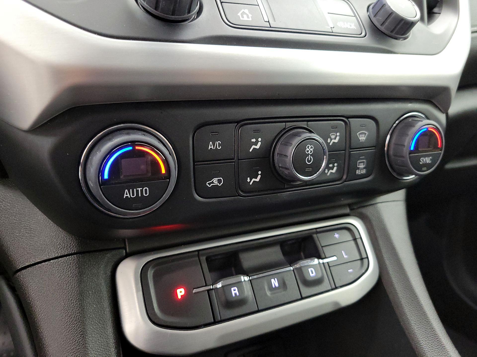 Thumbnail: 2023 GMC Acadia - 17