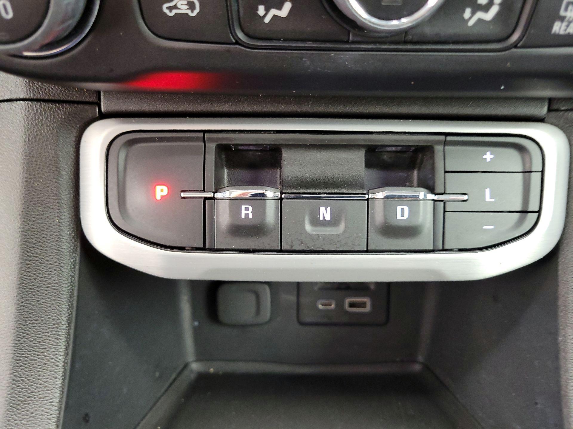 Thumbnail: 2023 GMC Acadia - 18