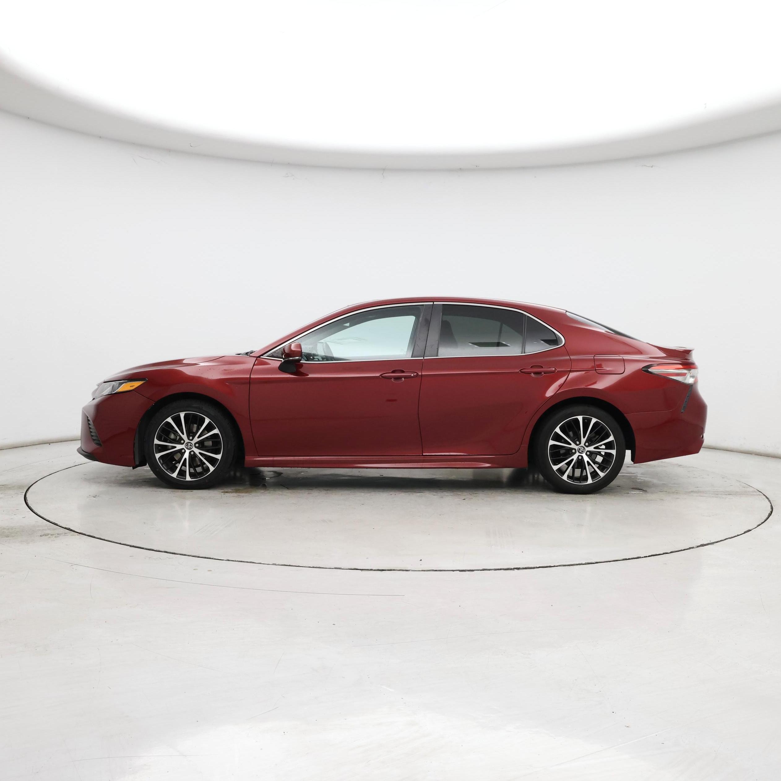 Thumbnail: 2018 Toyota Camry - 3