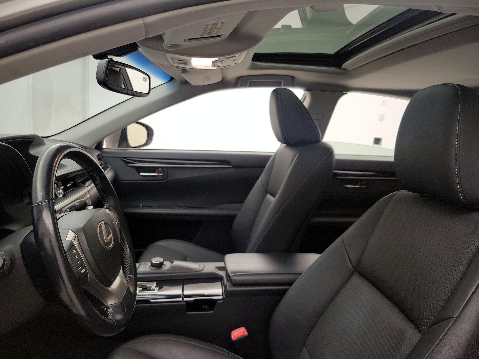 2015 Lexus ES 350 - Photo 20