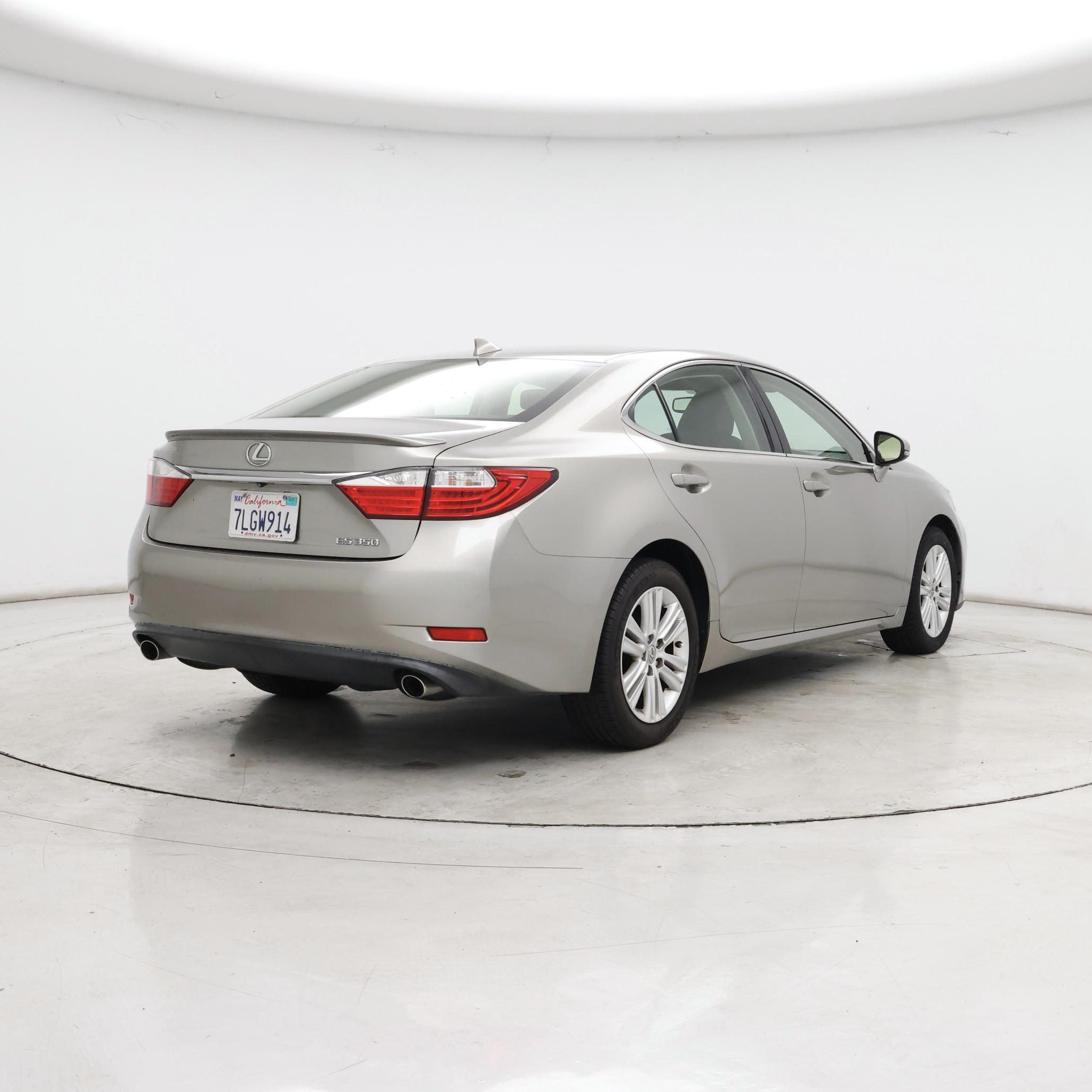Thumbnail: 2015 Lexus ES - 8