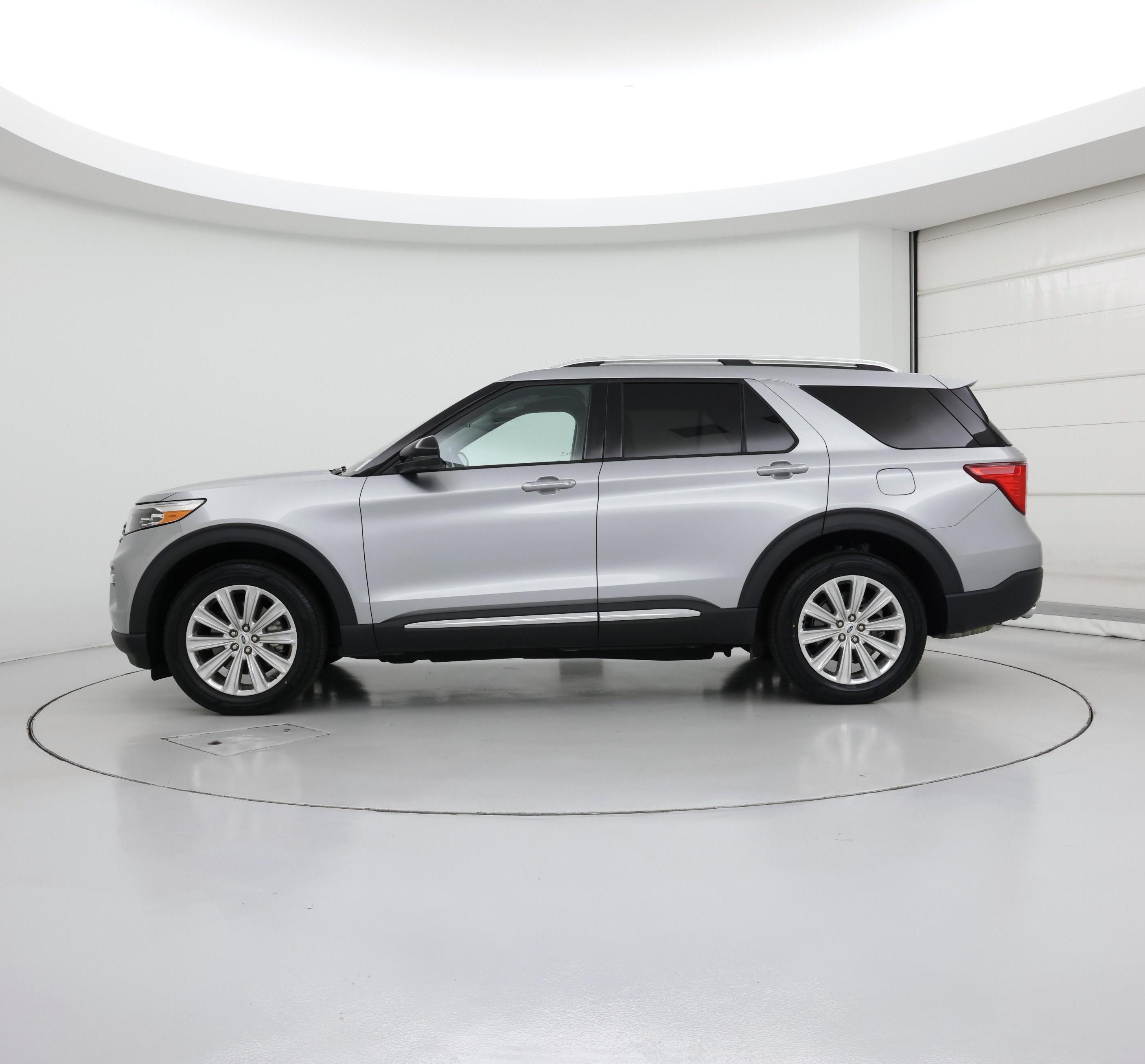 Thumbnail: 2021 Ford Explorer - 3