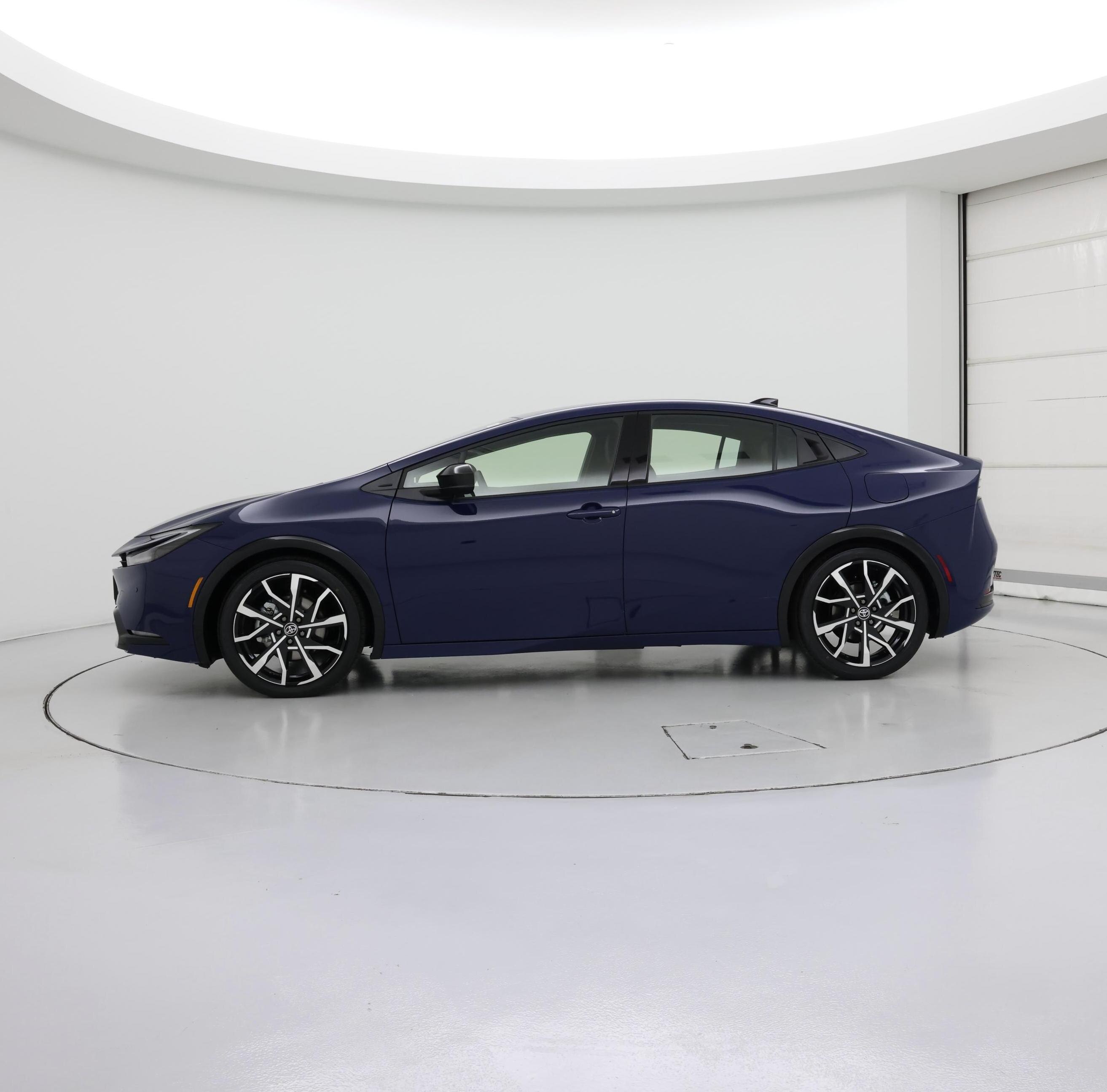 Thumbnail: 2026 Toyota Prius - 3