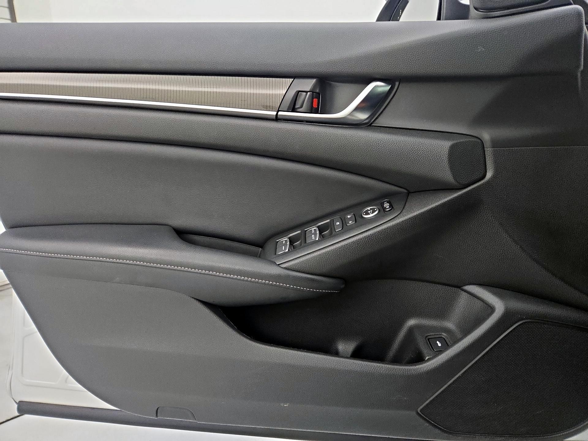 Thumbnail: 2018 Honda Accord - 12