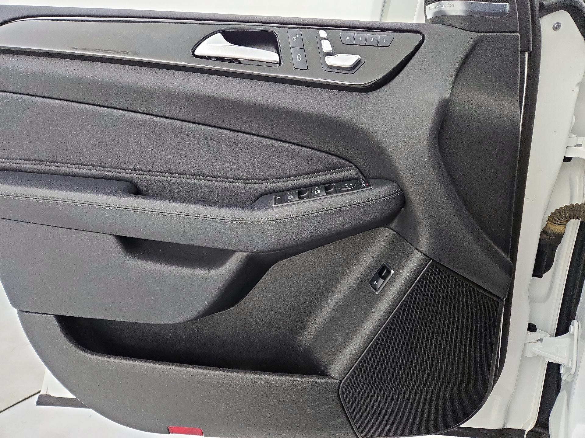 Thumbnail: 2018 Mercedes-Benz GLE - 12