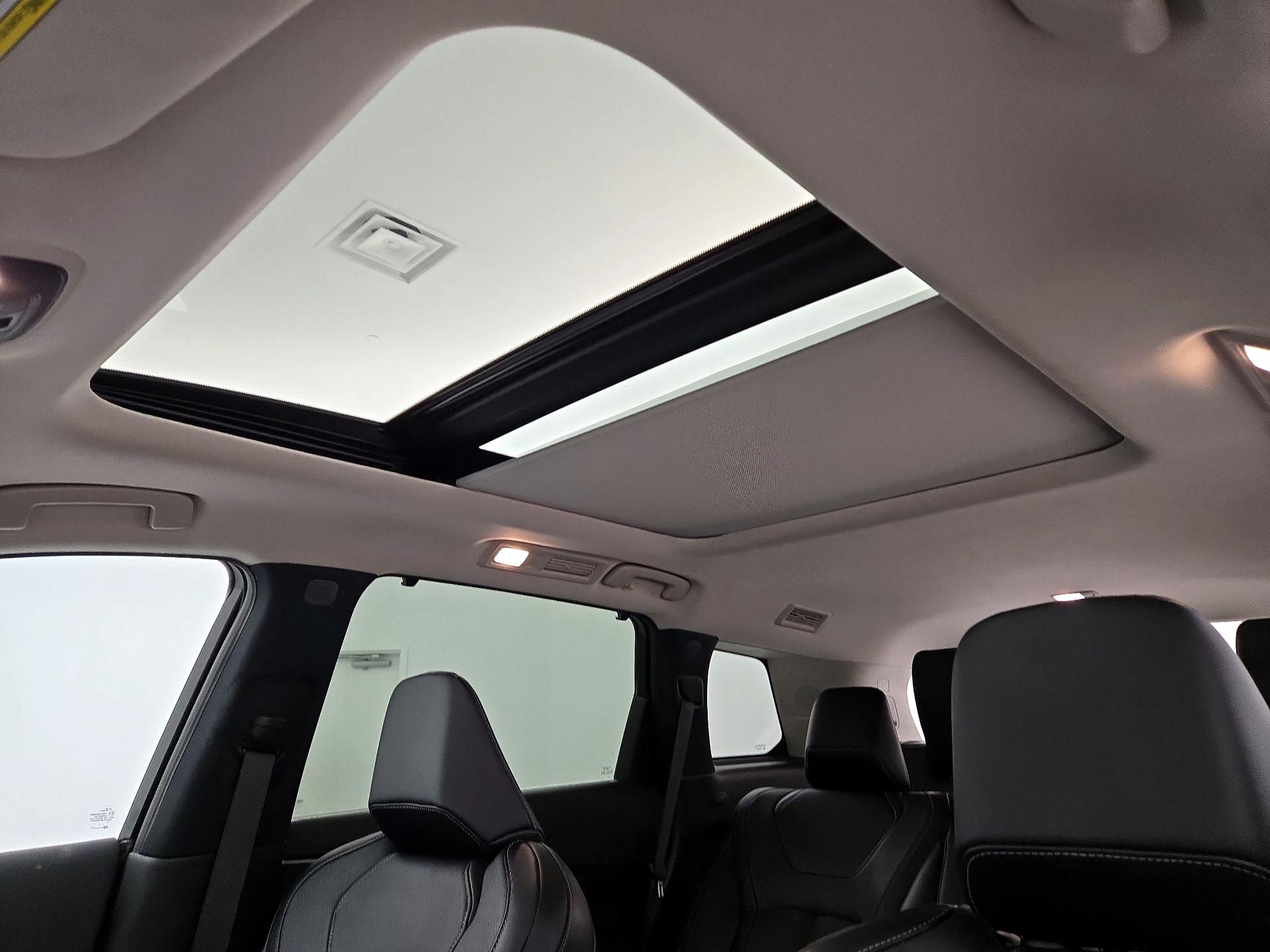 Thumbnail: 2023 INFINITI QX60 - 20