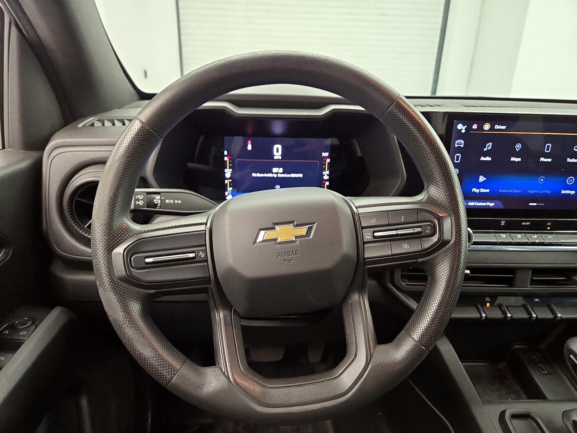 Thumbnail: 2023 Chevrolet Colorado - 10