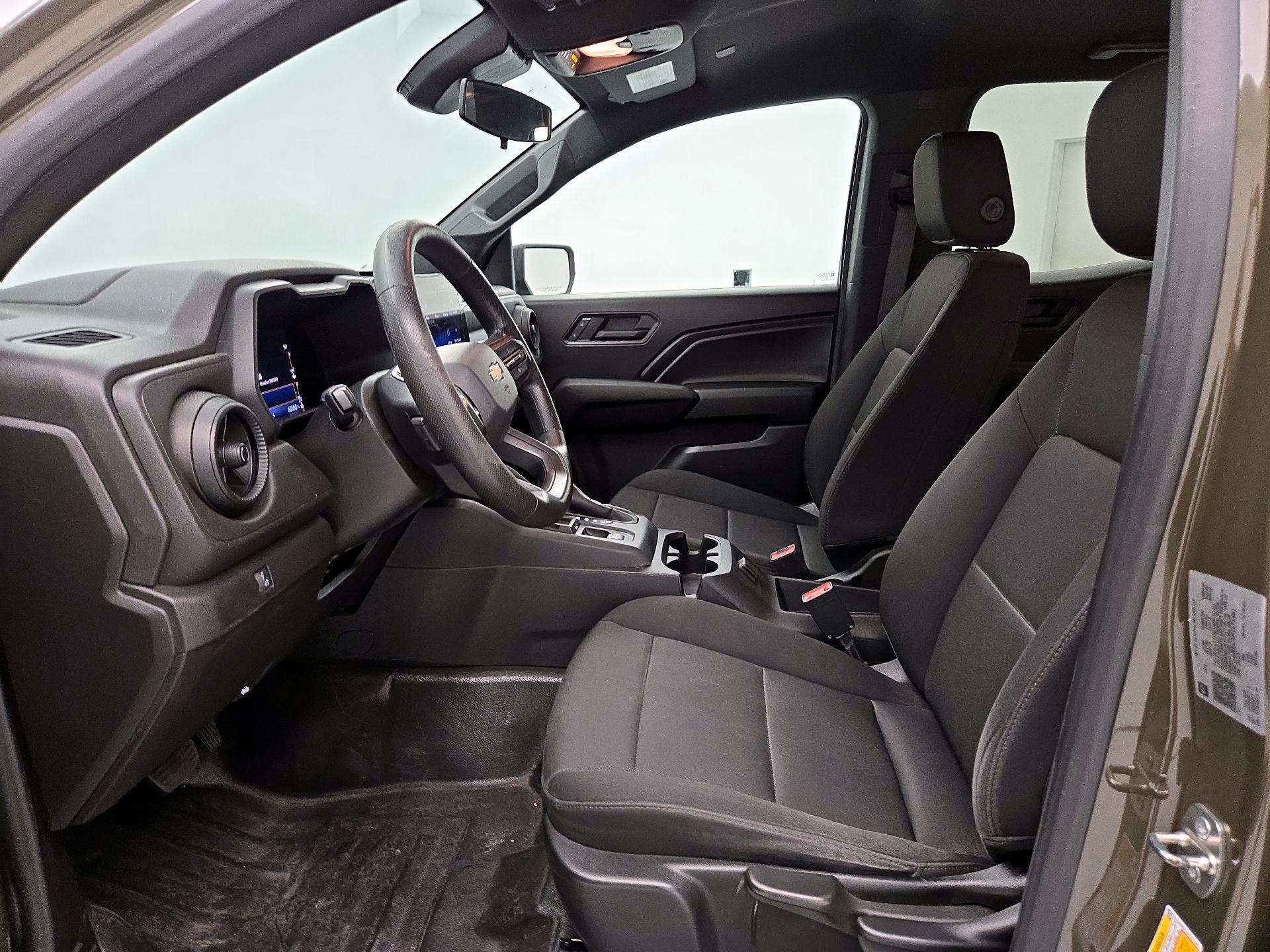 Thumbnail: 2023 Chevrolet Colorado - 11