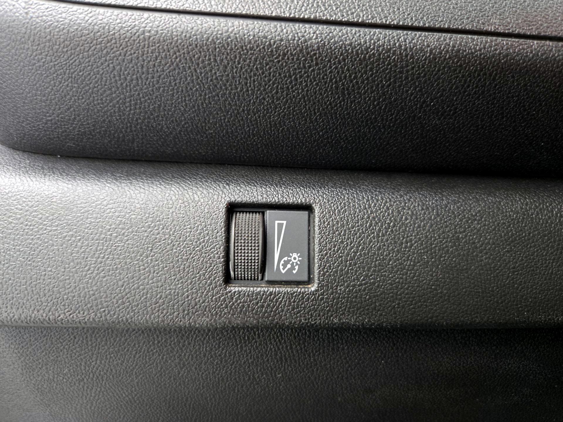 Thumbnail: 2023 Chevrolet Colorado - 13