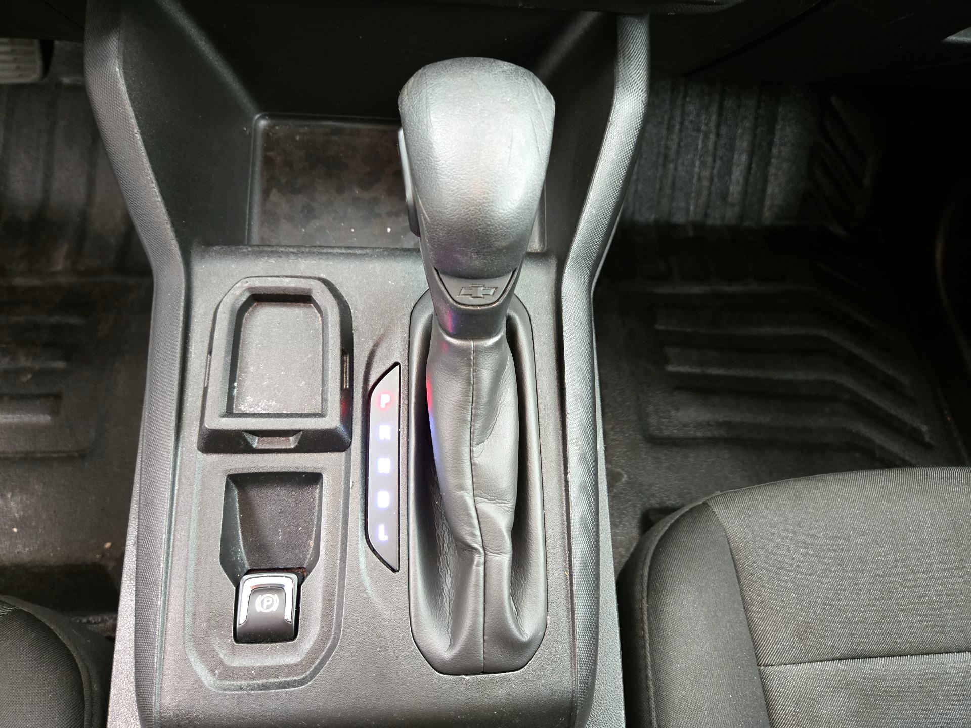 Thumbnail: 2023 Chevrolet Colorado - 17