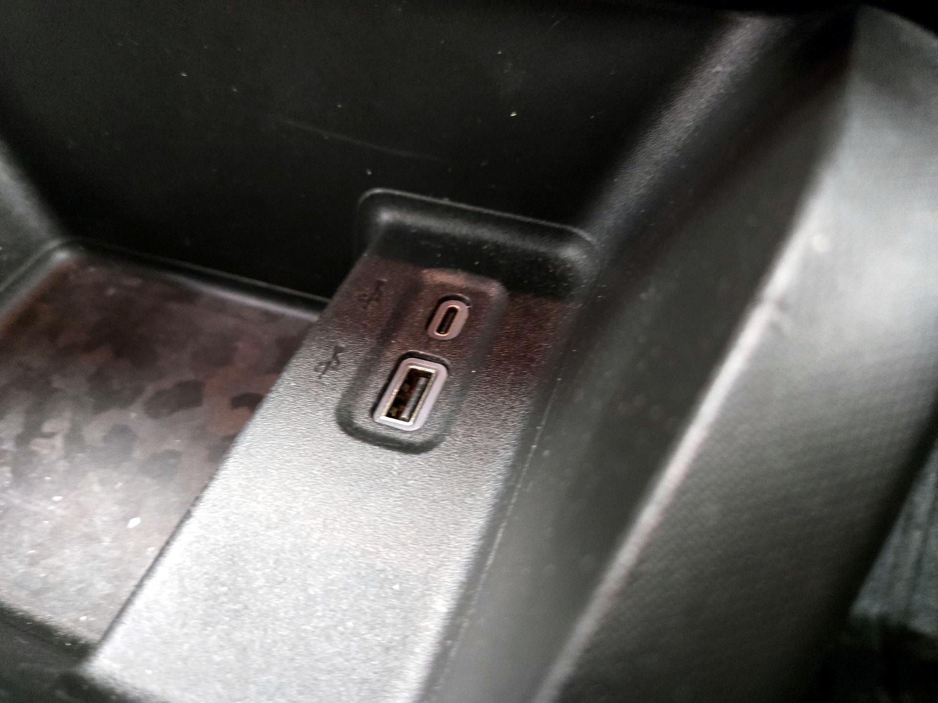 Thumbnail: 2023 Chevrolet Colorado - 18