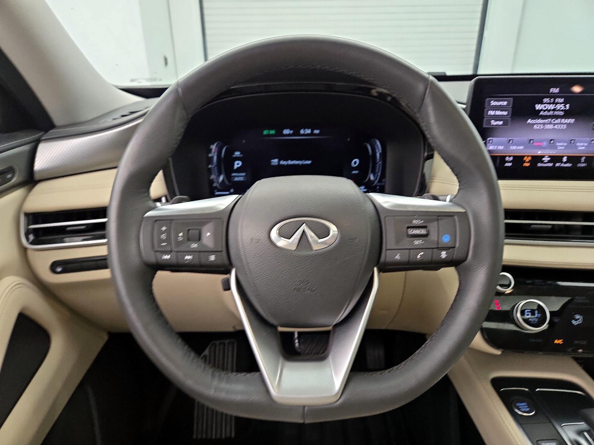 Thumbnail: 2023 INFINITI QX60 - 10