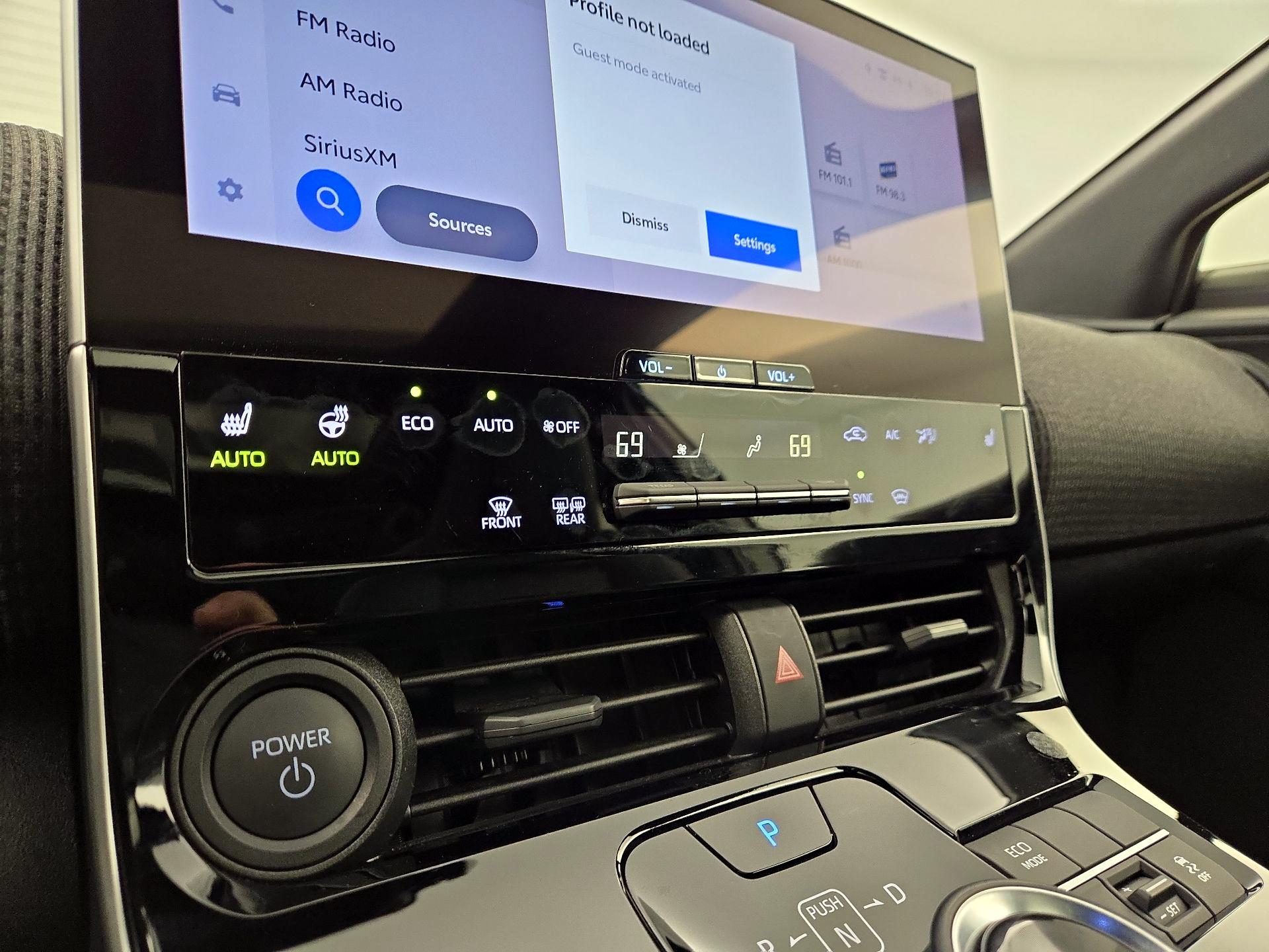 Thumbnail: 2023 Toyota bZ4X - 17