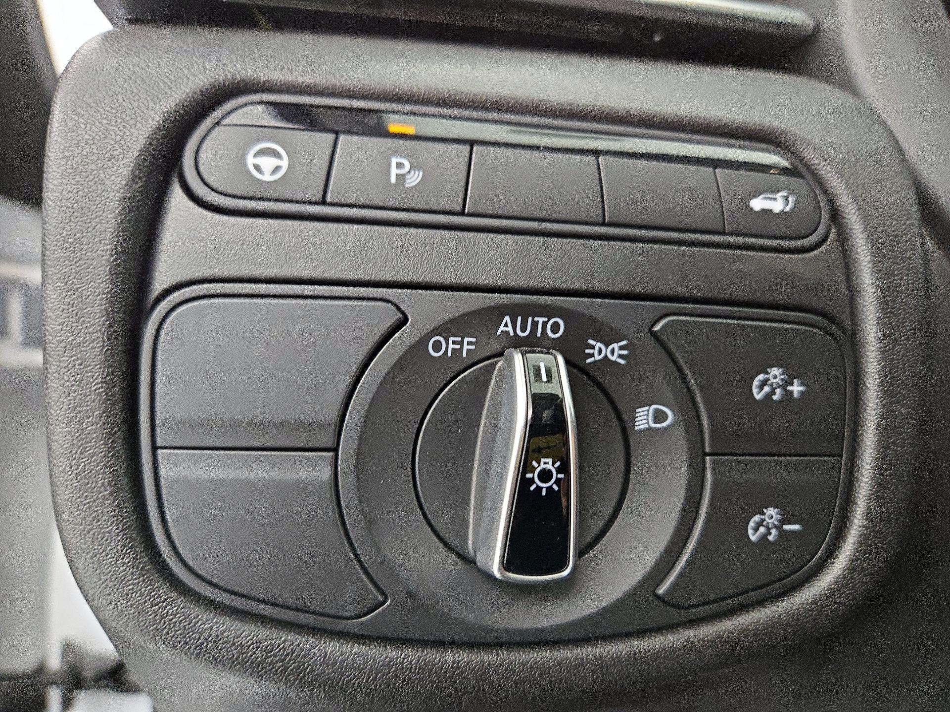 Thumbnail: 2023 INFINITI QX50 - 13