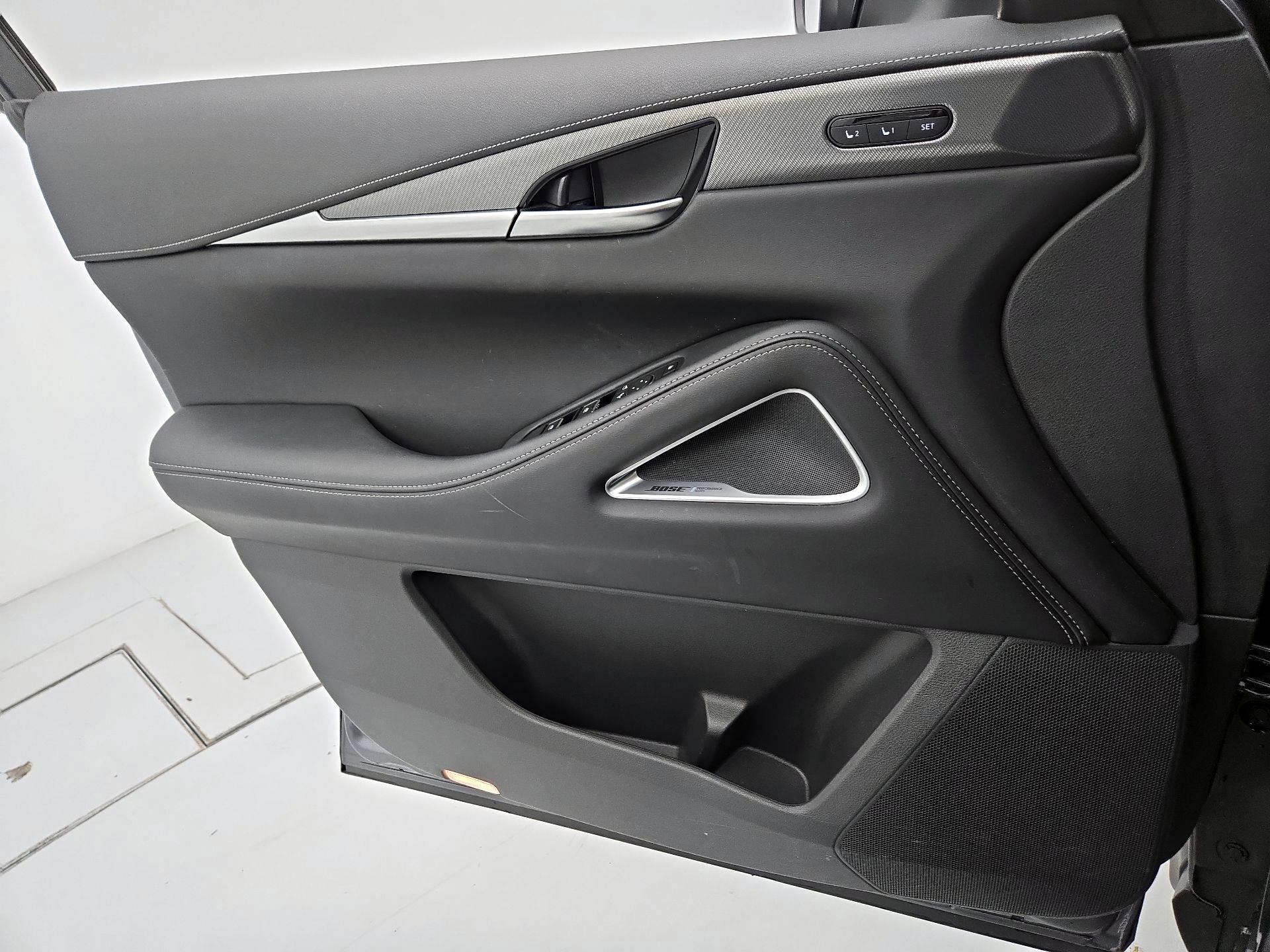 Thumbnail: 2023 INFINITI QX60 - 12