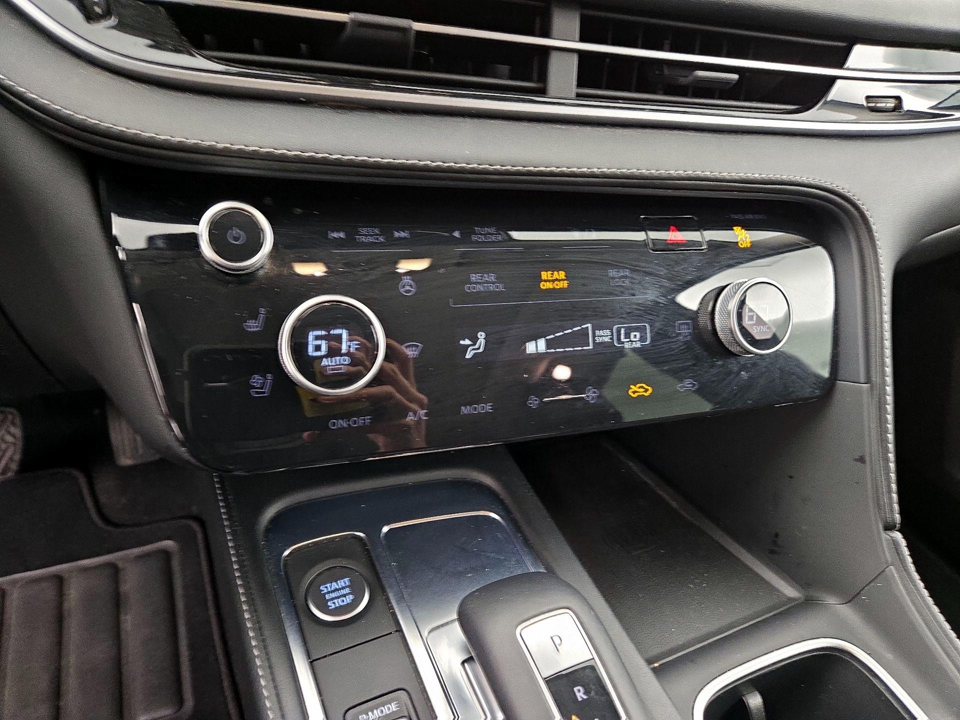 Thumbnail: 2023 INFINITI QX60 - 17