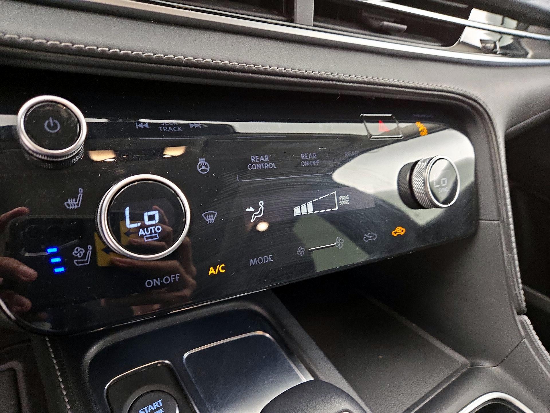 Thumbnail: 2022 INFINITI QX60 - 17