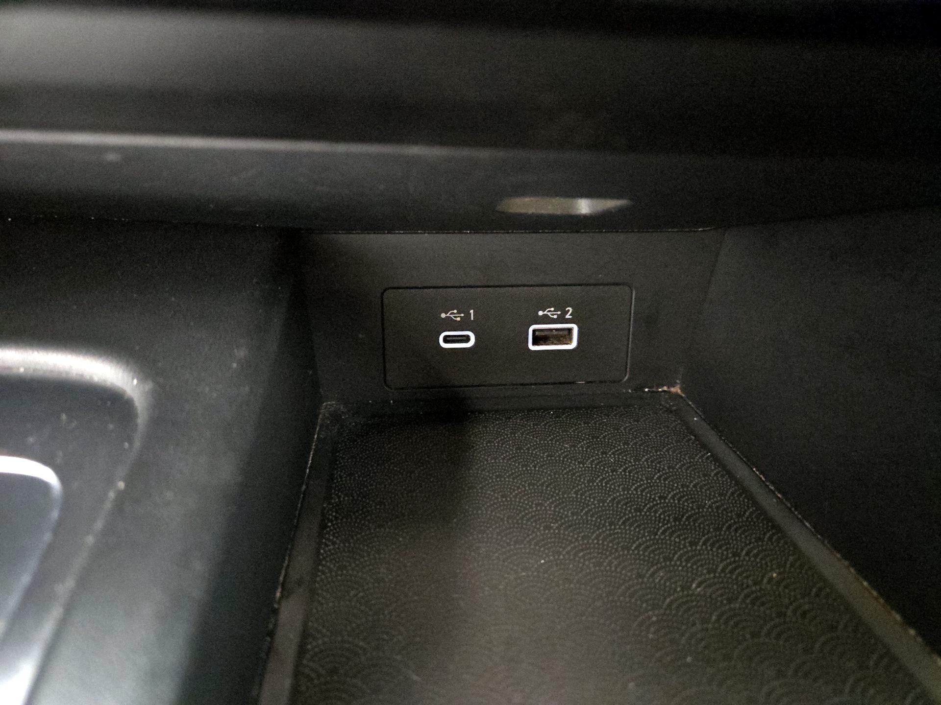 Thumbnail: 2022 INFINITI QX60 - 19