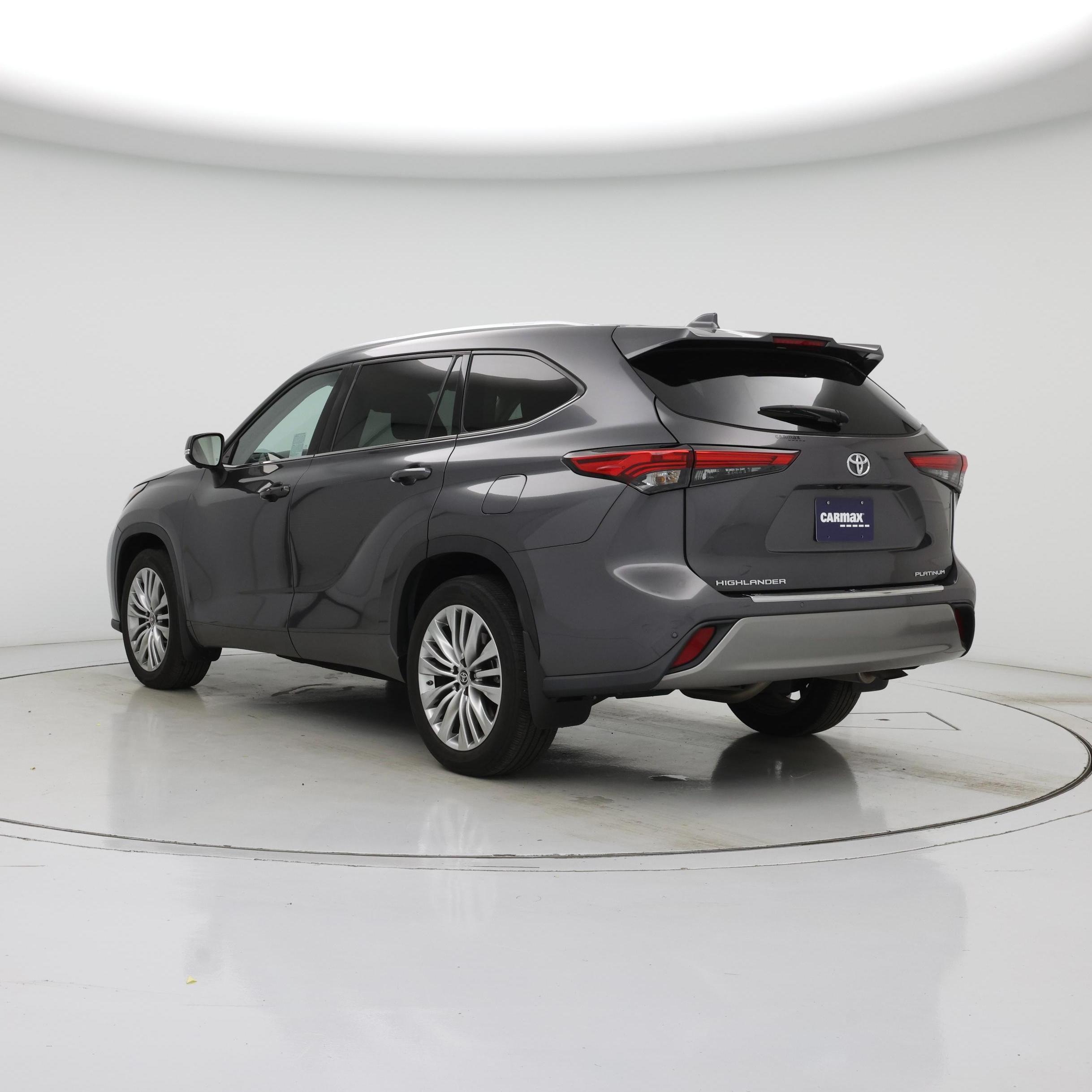 Thumbnail: 2023 Toyota Highlander - 2