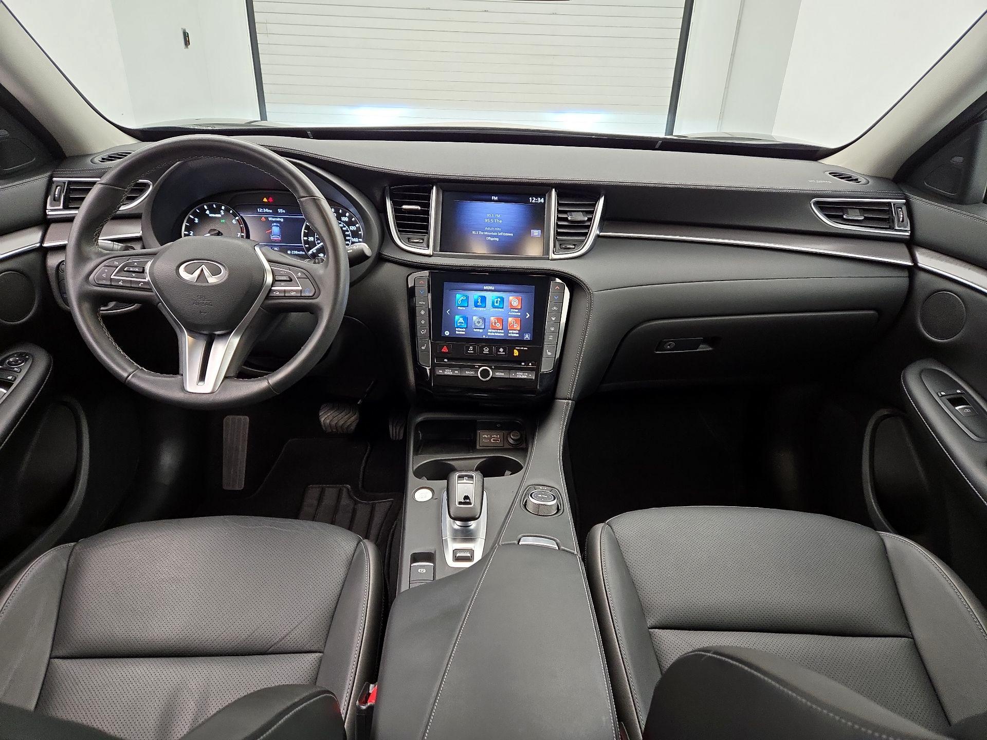 Thumbnail: 2023 INFINITI QX50 - 9