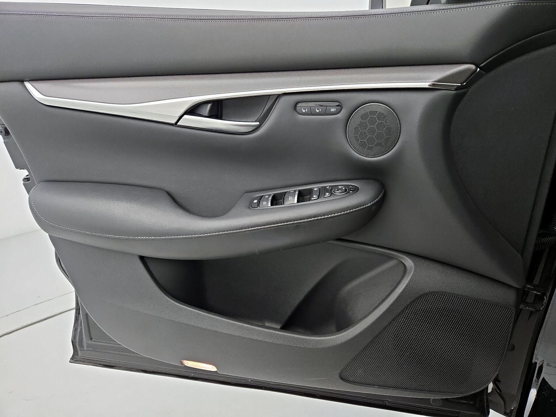 Thumbnail: 2023 INFINITI QX50 - 12