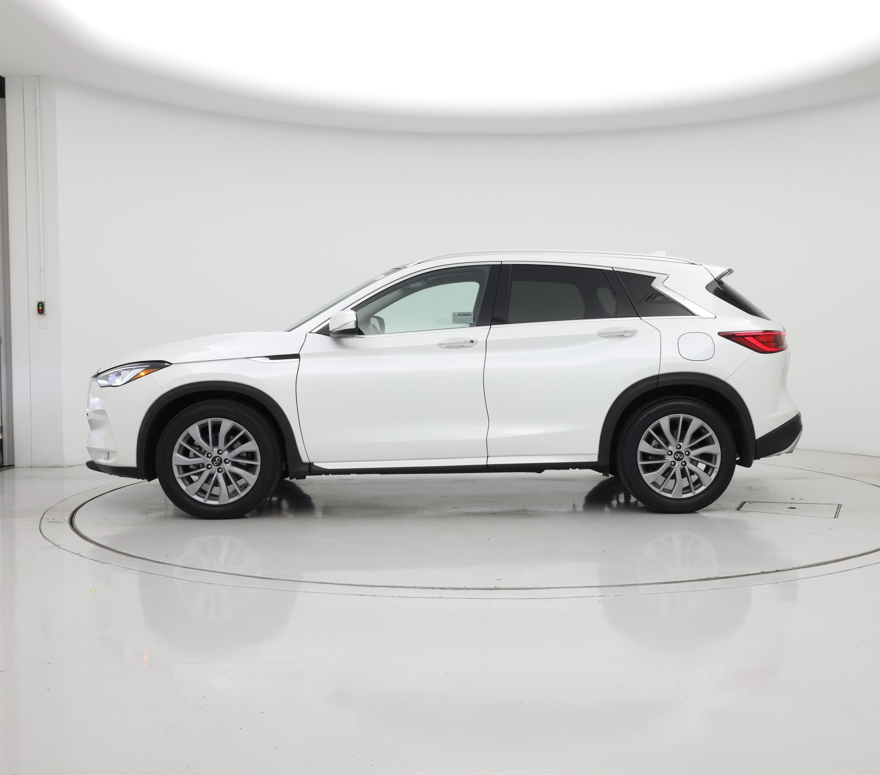 Thumbnail: 2023 INFINITI QX50 - 3