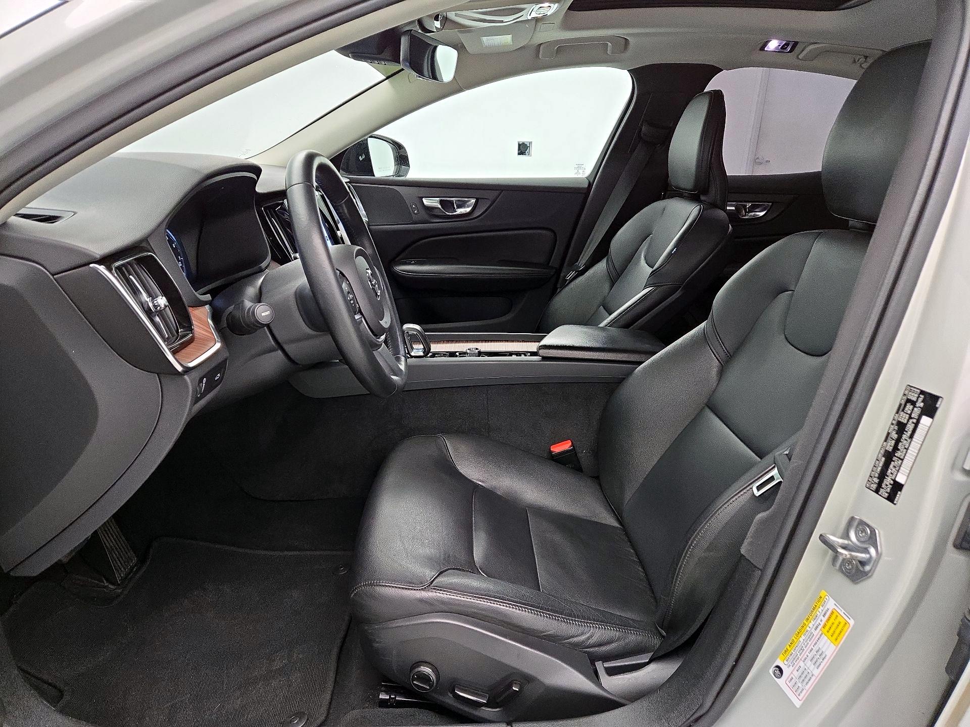 Thumbnail: 2022 Volvo S60 - 11