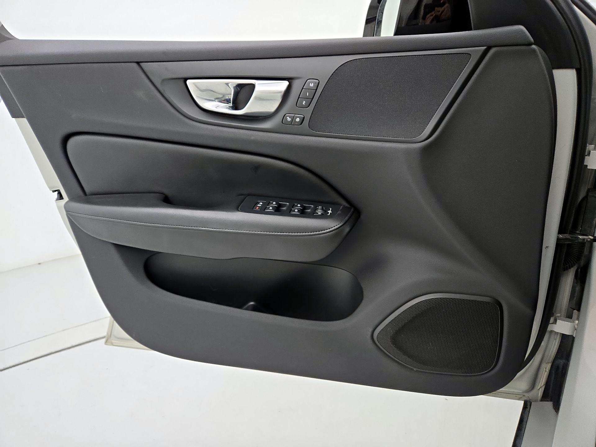 Thumbnail: 2022 Volvo S60 - 12