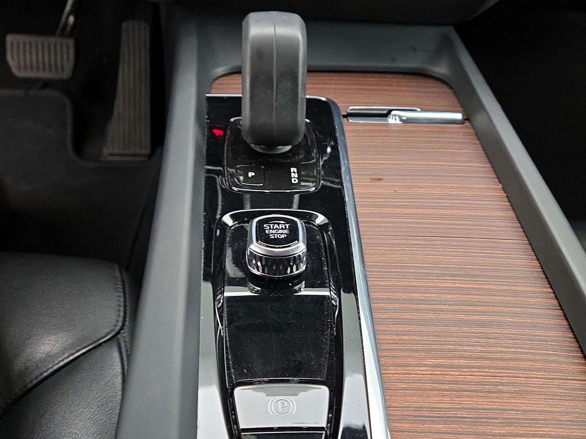 Thumbnail: 2022 Volvo S60 - 18