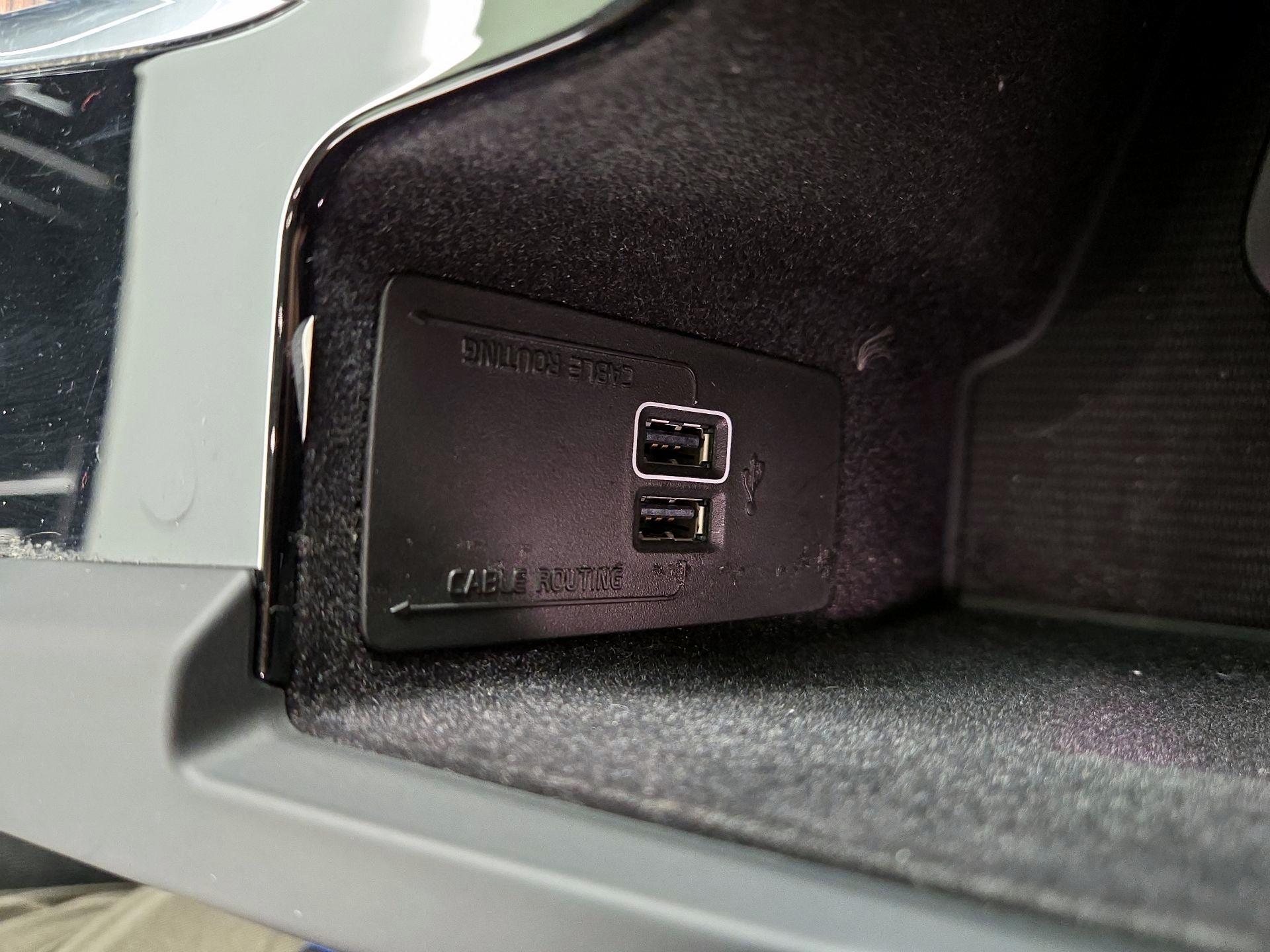 Thumbnail: 2022 Volvo S60 - 19