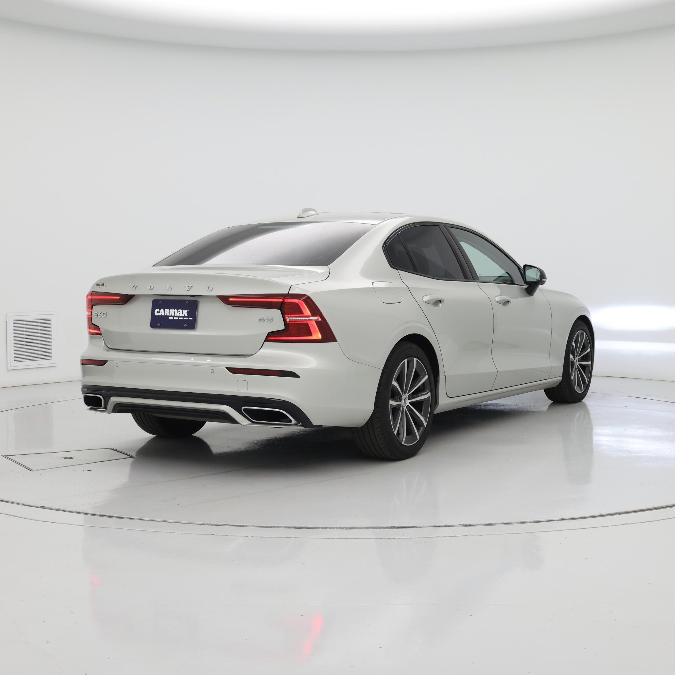 Thumbnail: 2022 Volvo S60 - 8