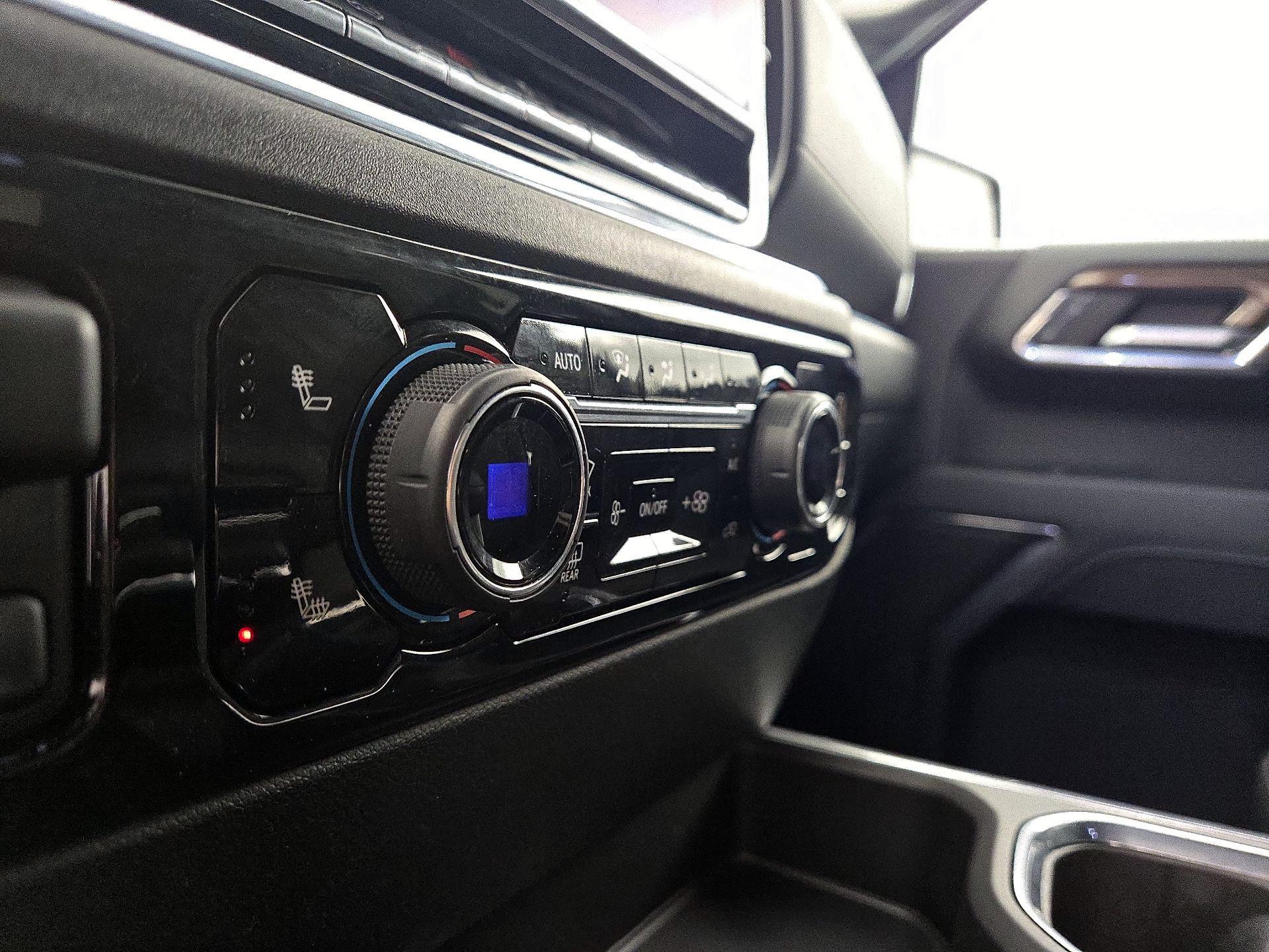 Thumbnail: 2023 Chevrolet Silverado 1500 - 16